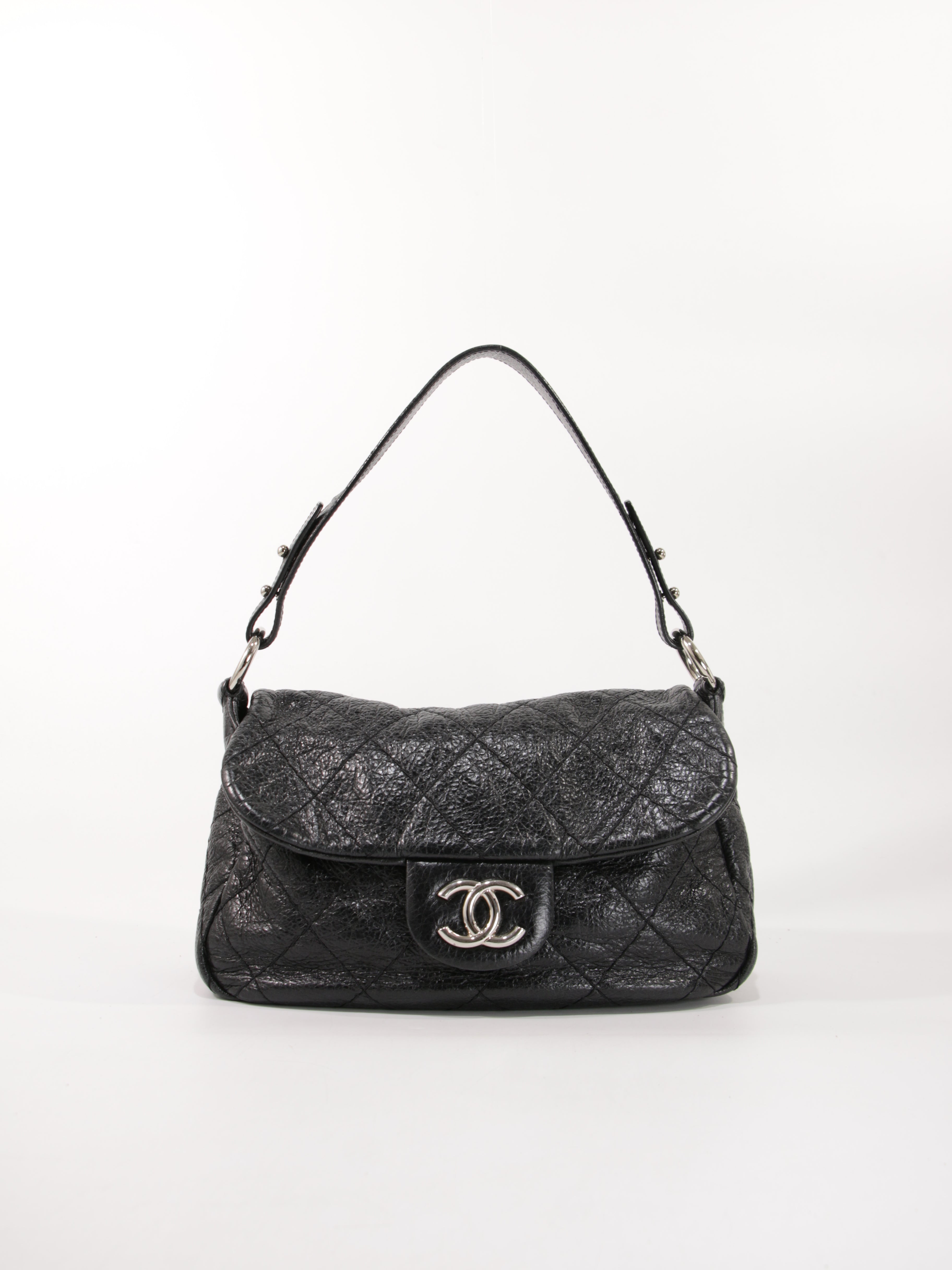 CHANEL SHOULDER BAGS