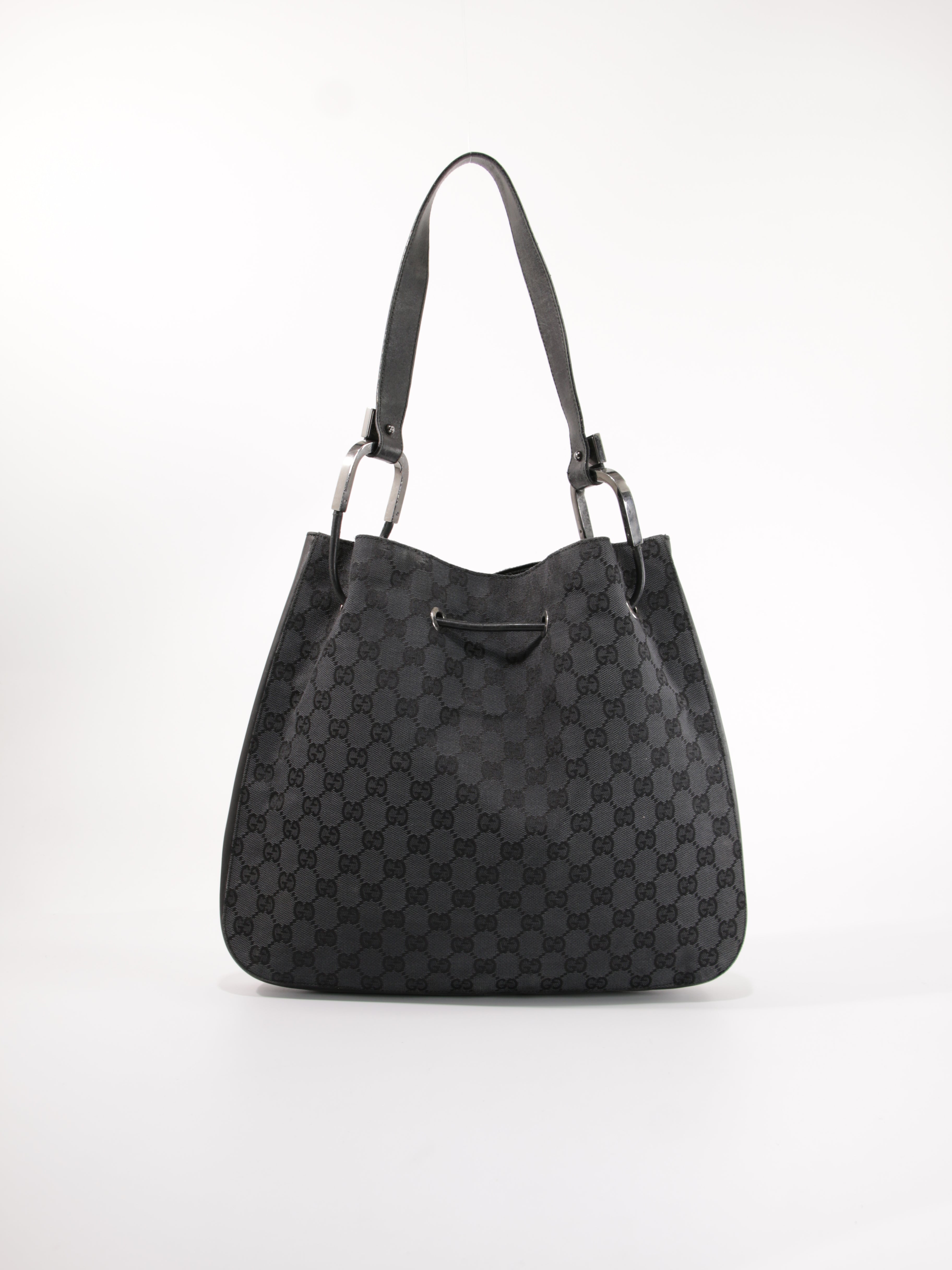 Bags under 670 eur