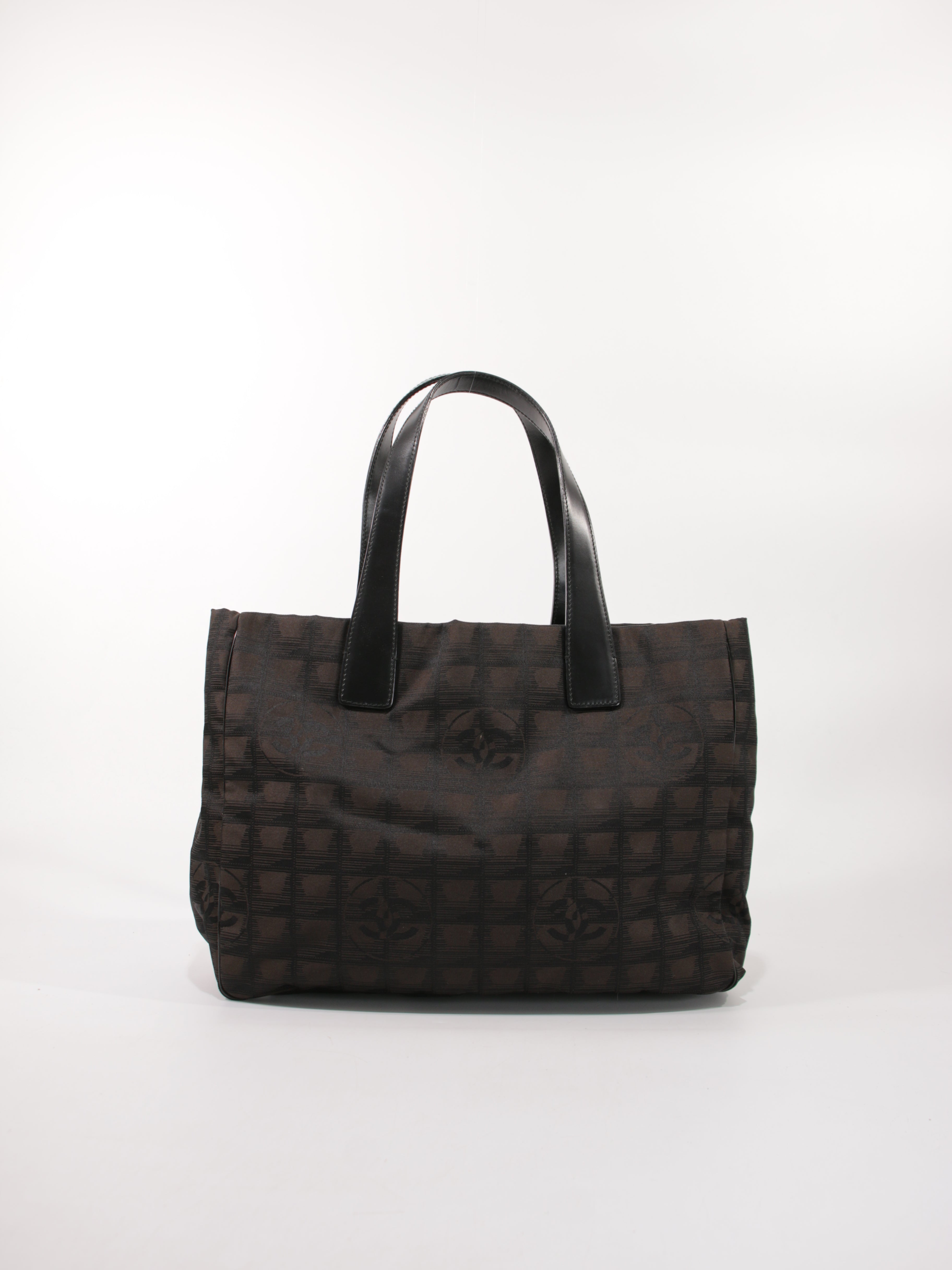 CHANEL - Travel Line