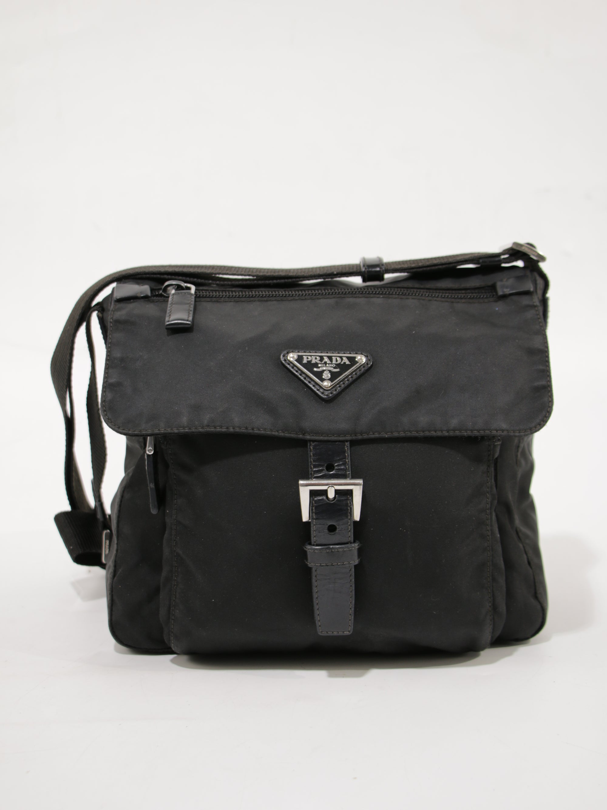 Single Buckle Messenger