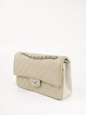 Medium Classic Flap