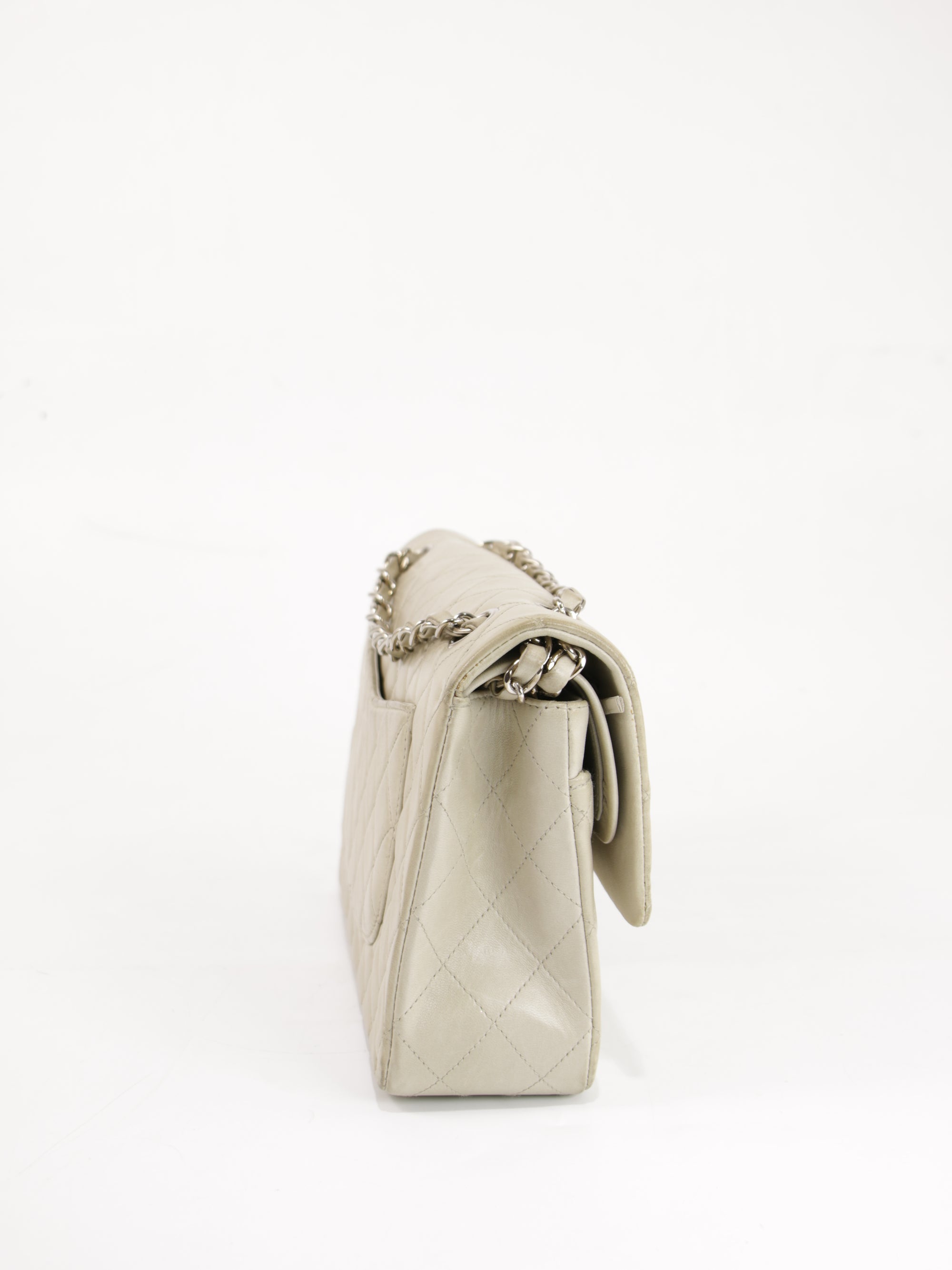 Medium Classic Flap