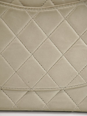 Medium Classic Flap