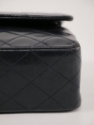 Medium Classic Flap