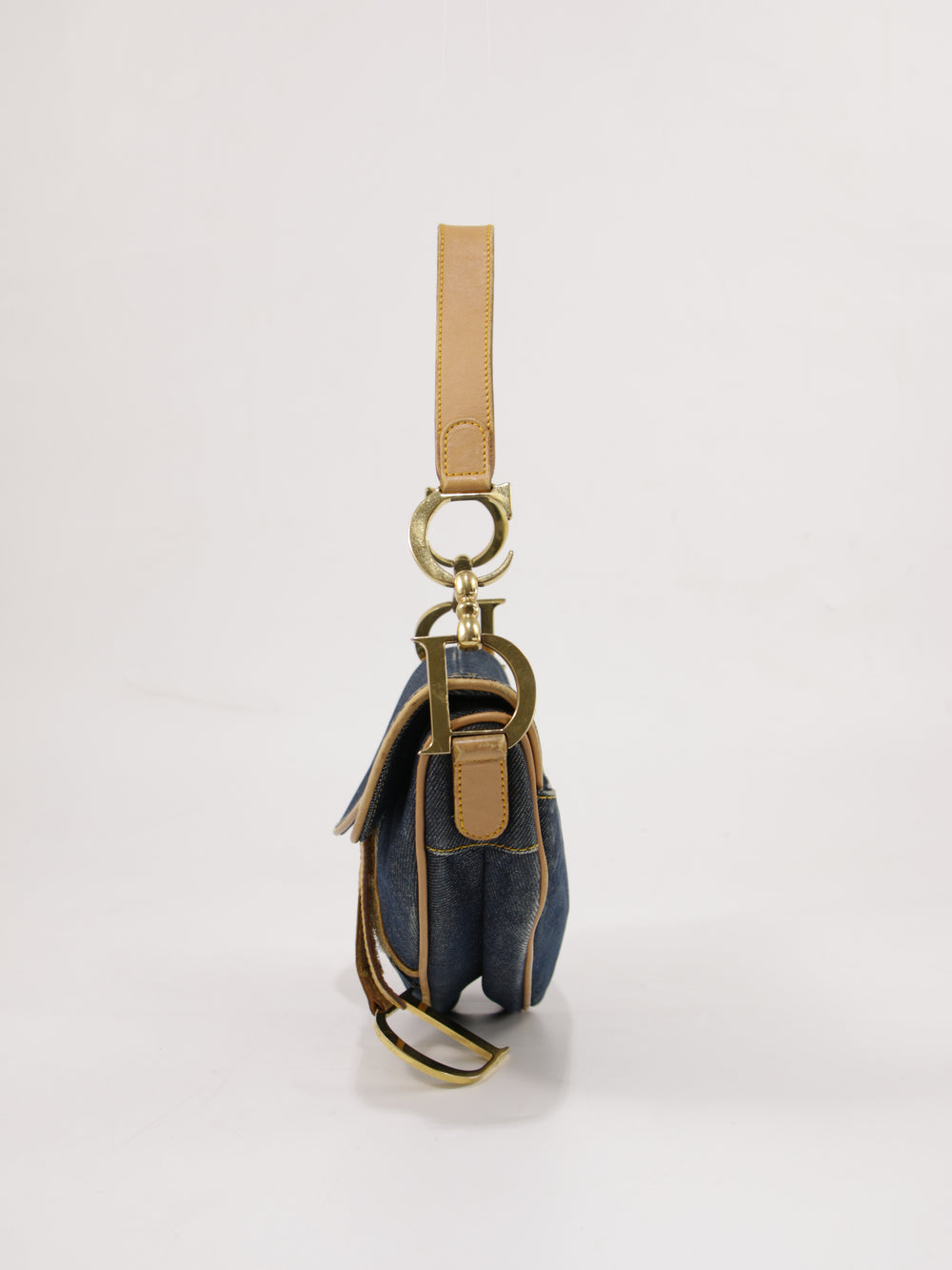 Saddle