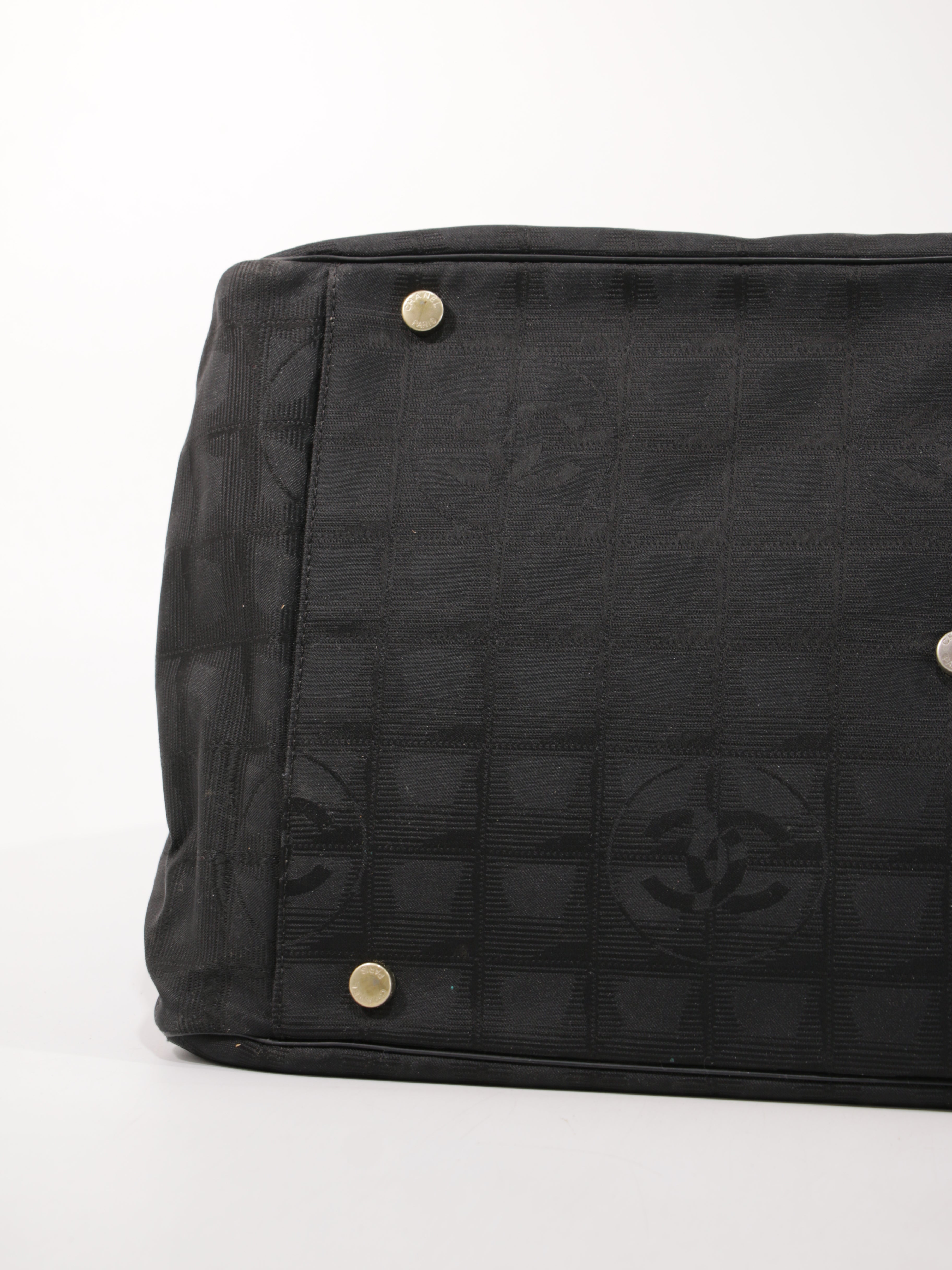 Large Travel Line Tote