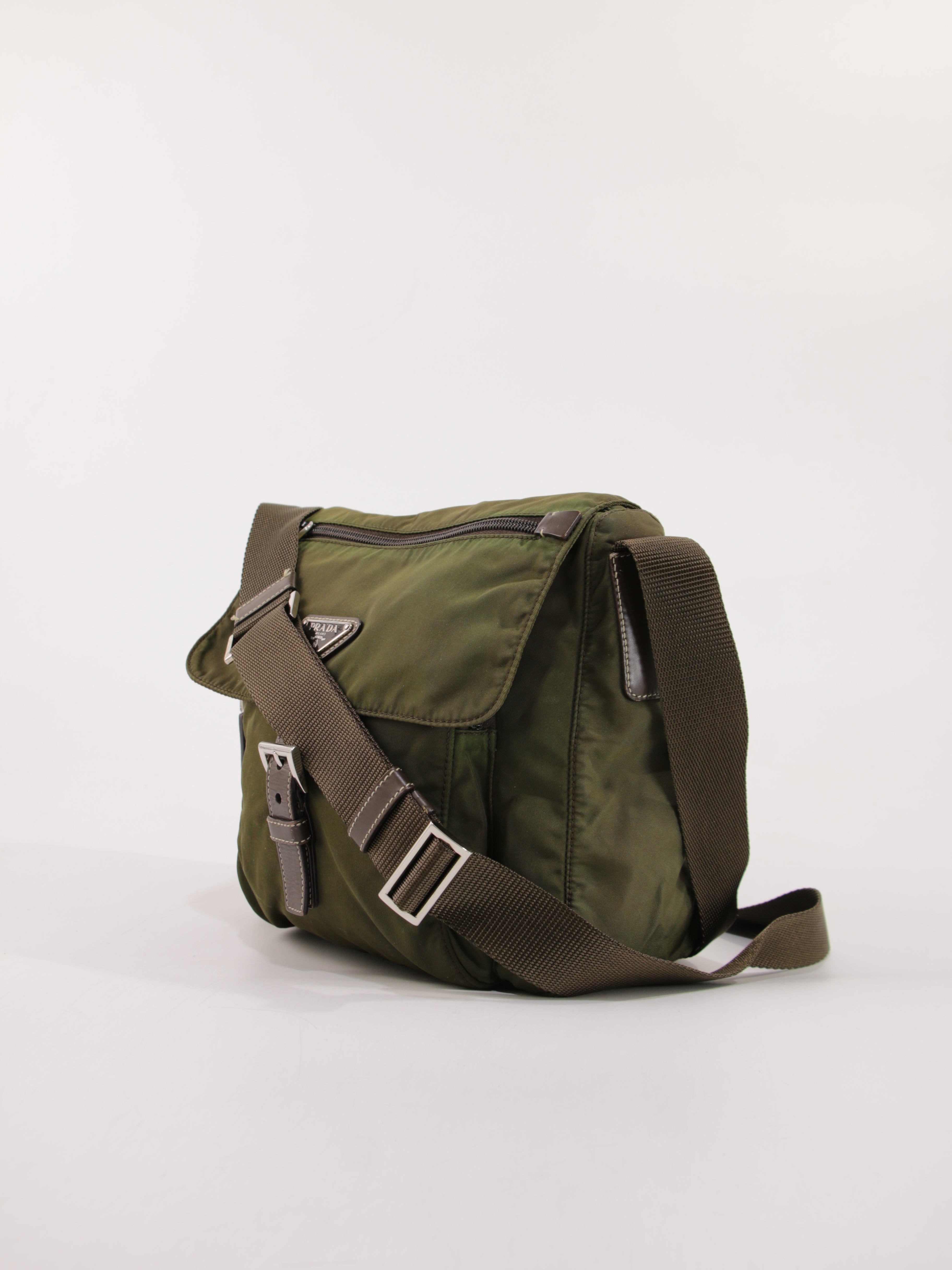 Single Buckle Messenger