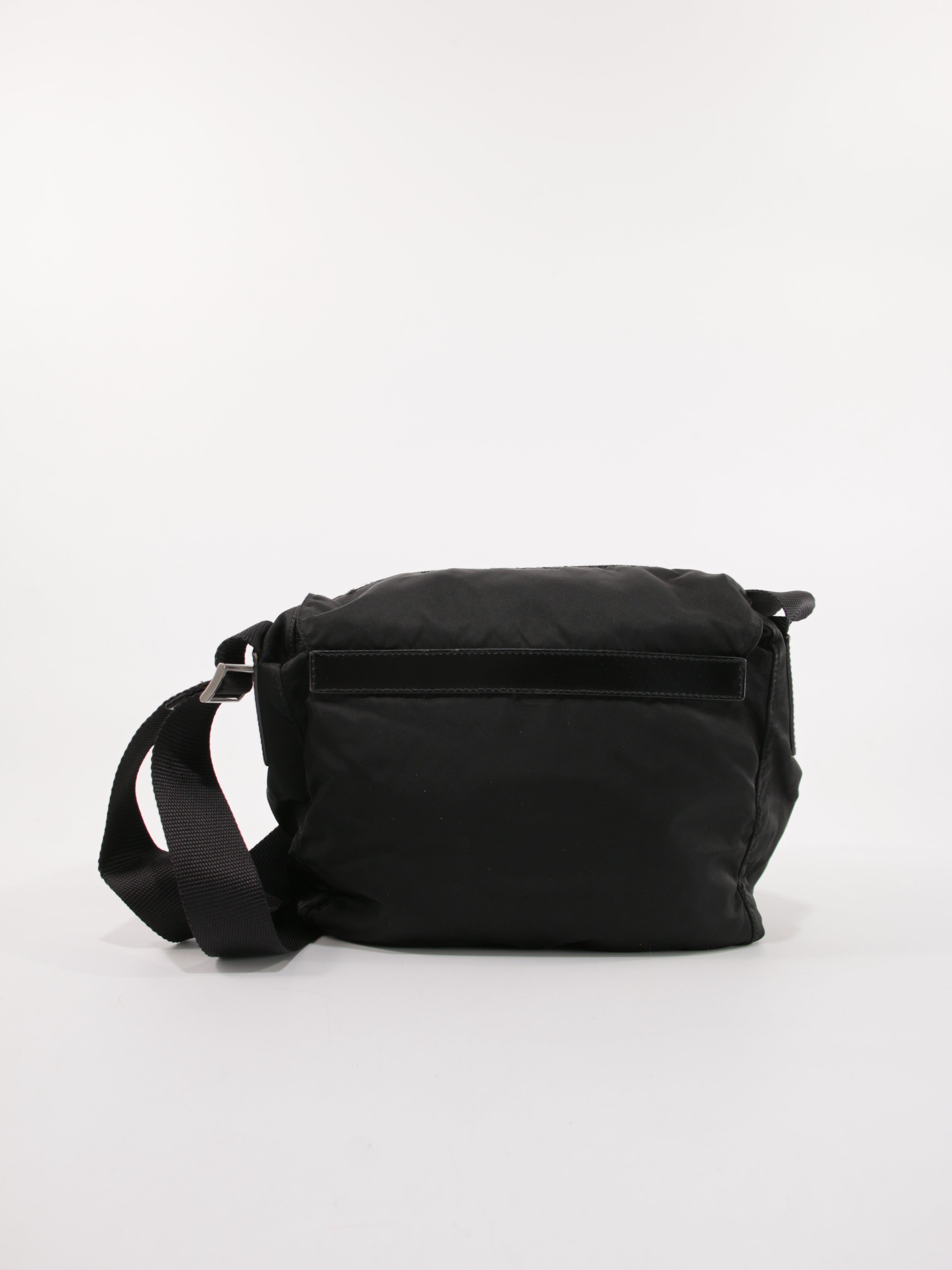 Single Buckle Messenger
