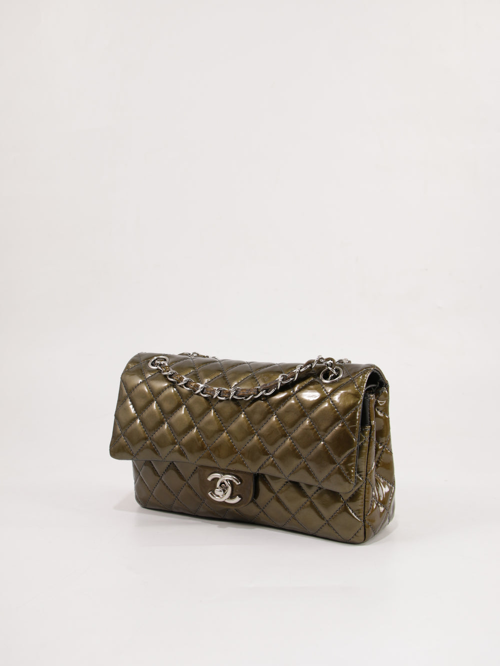 Medium Classic Flap