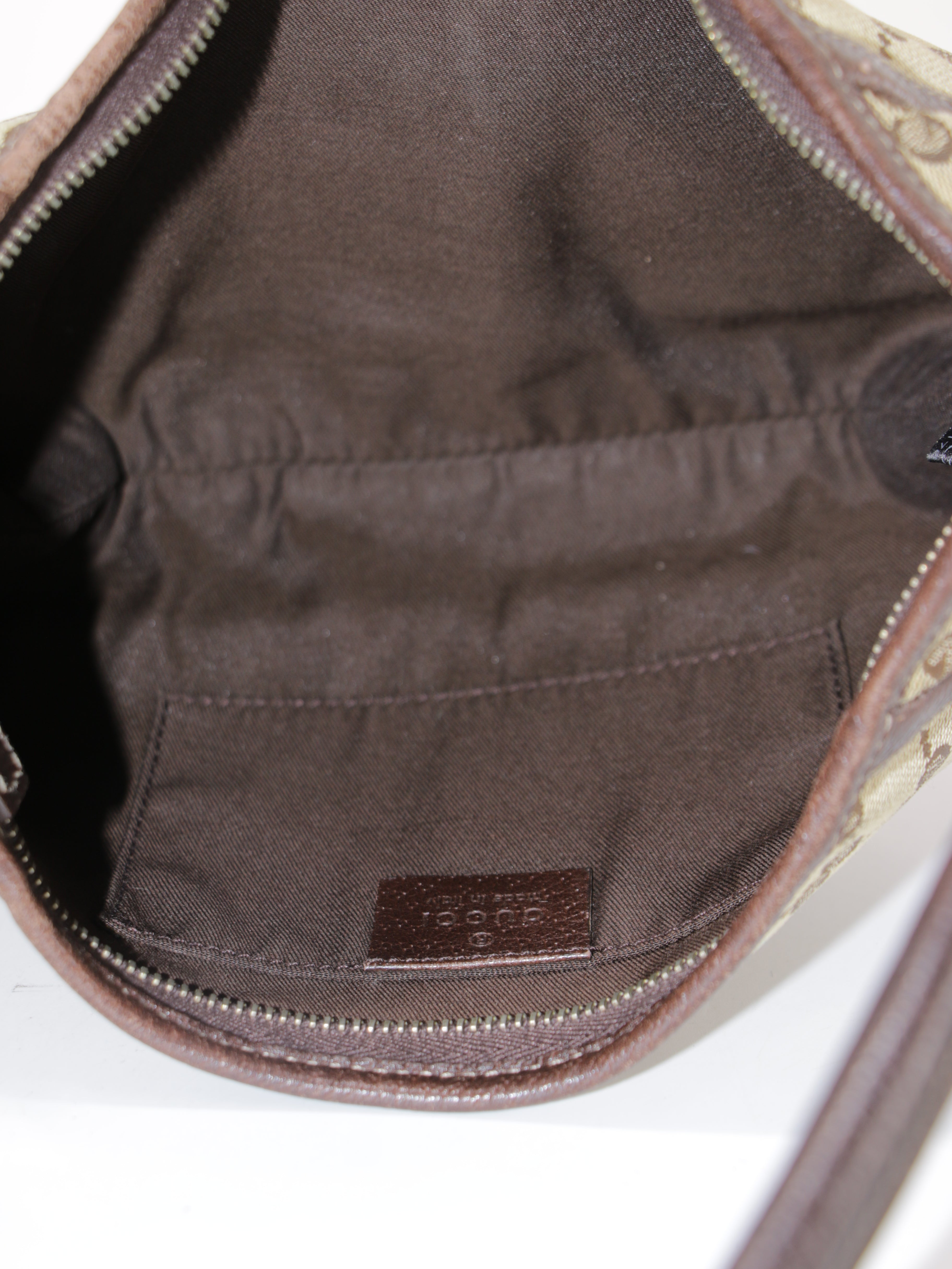 Abbey D-Ring Pochette