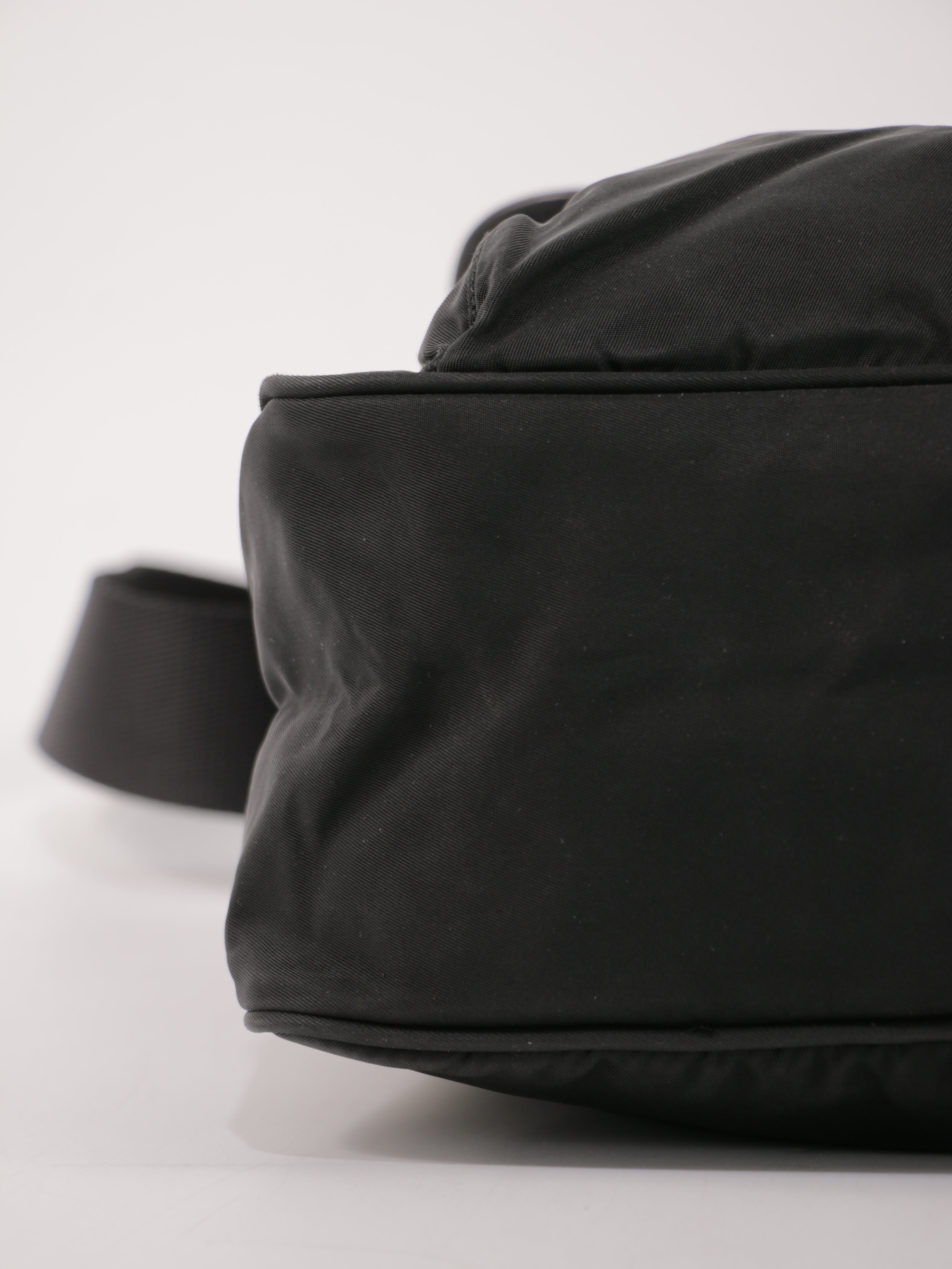 Single Buckle Messenger