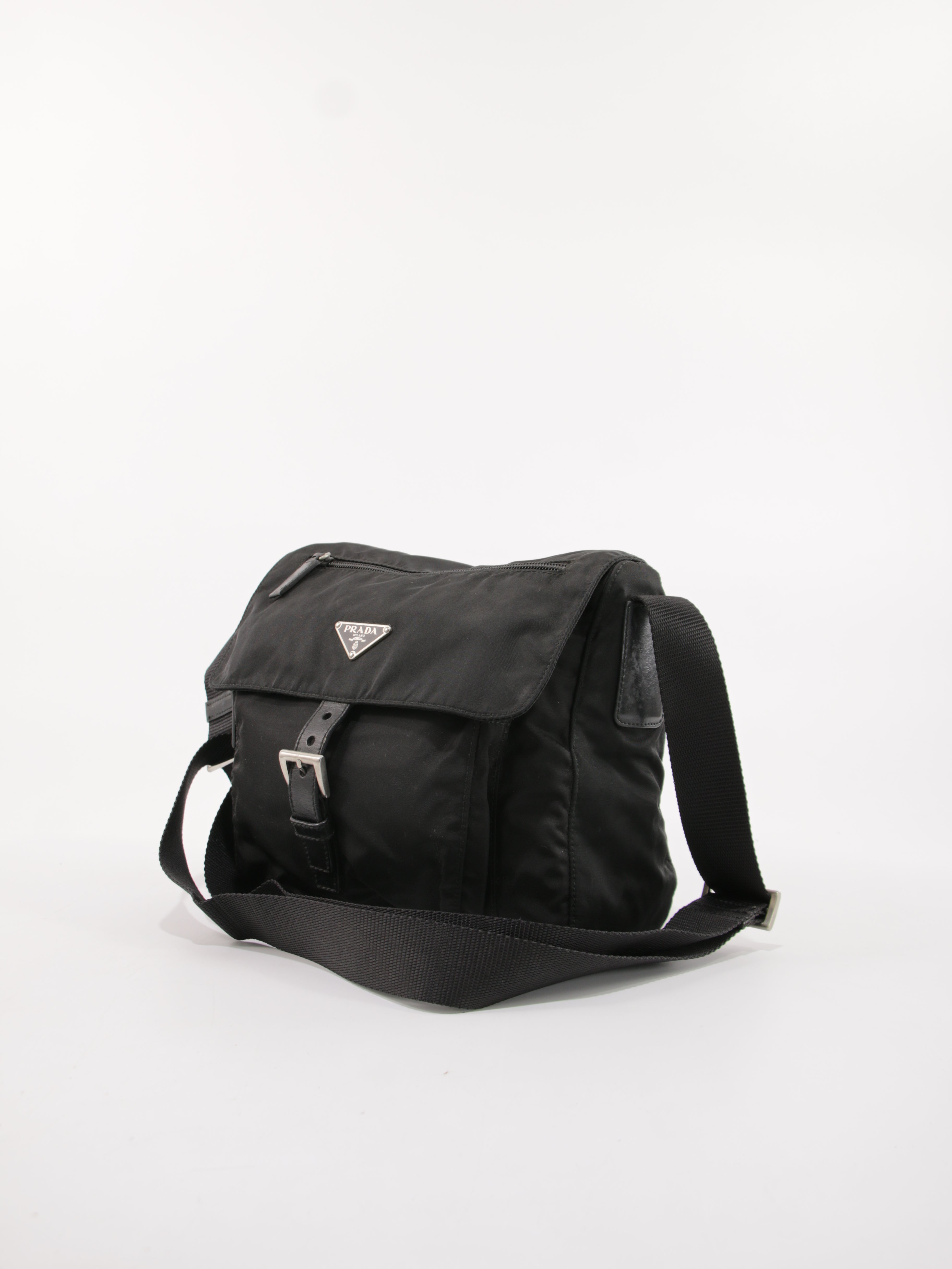 Single Buckle Messenger