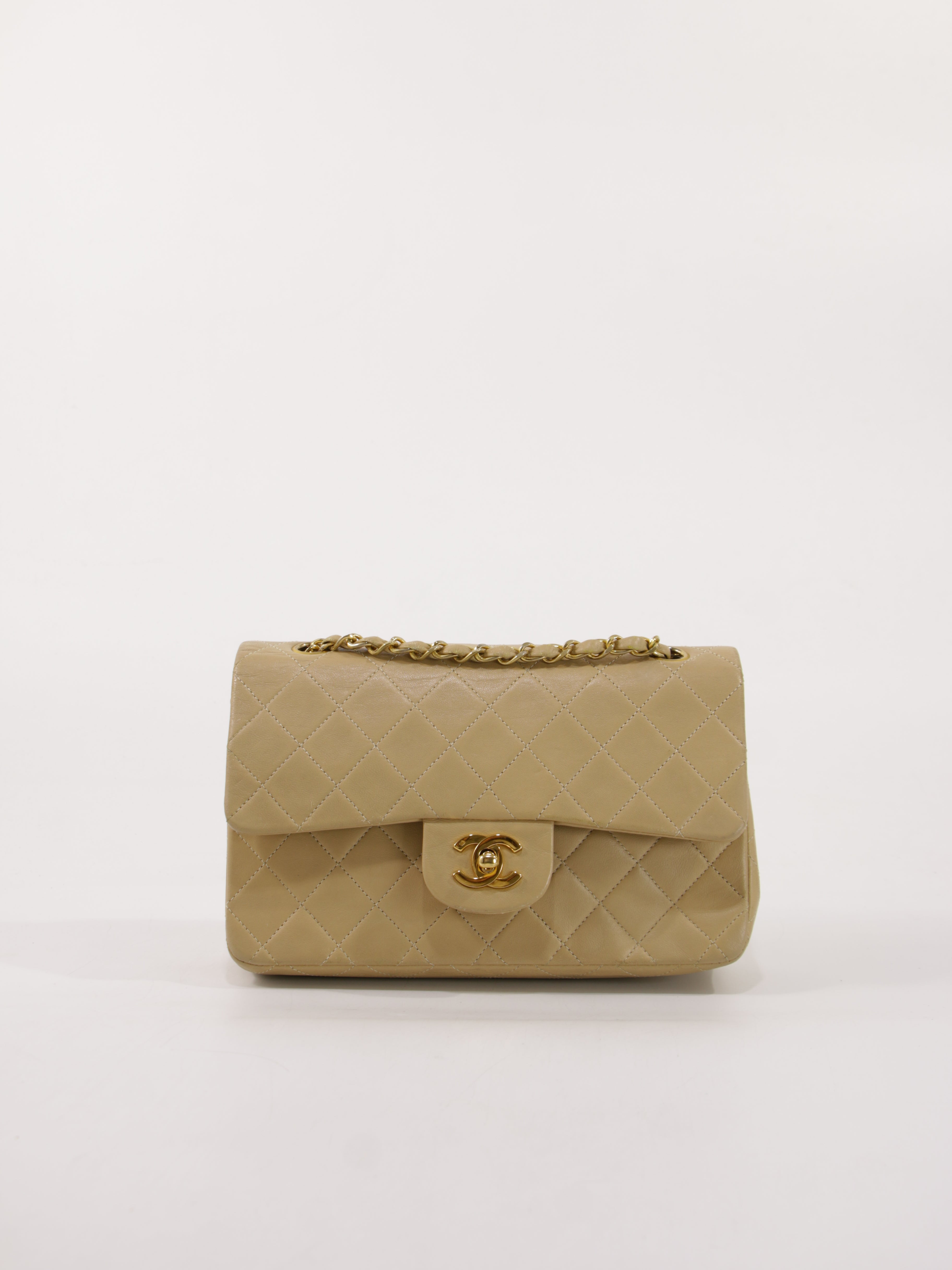Small Classic Flap