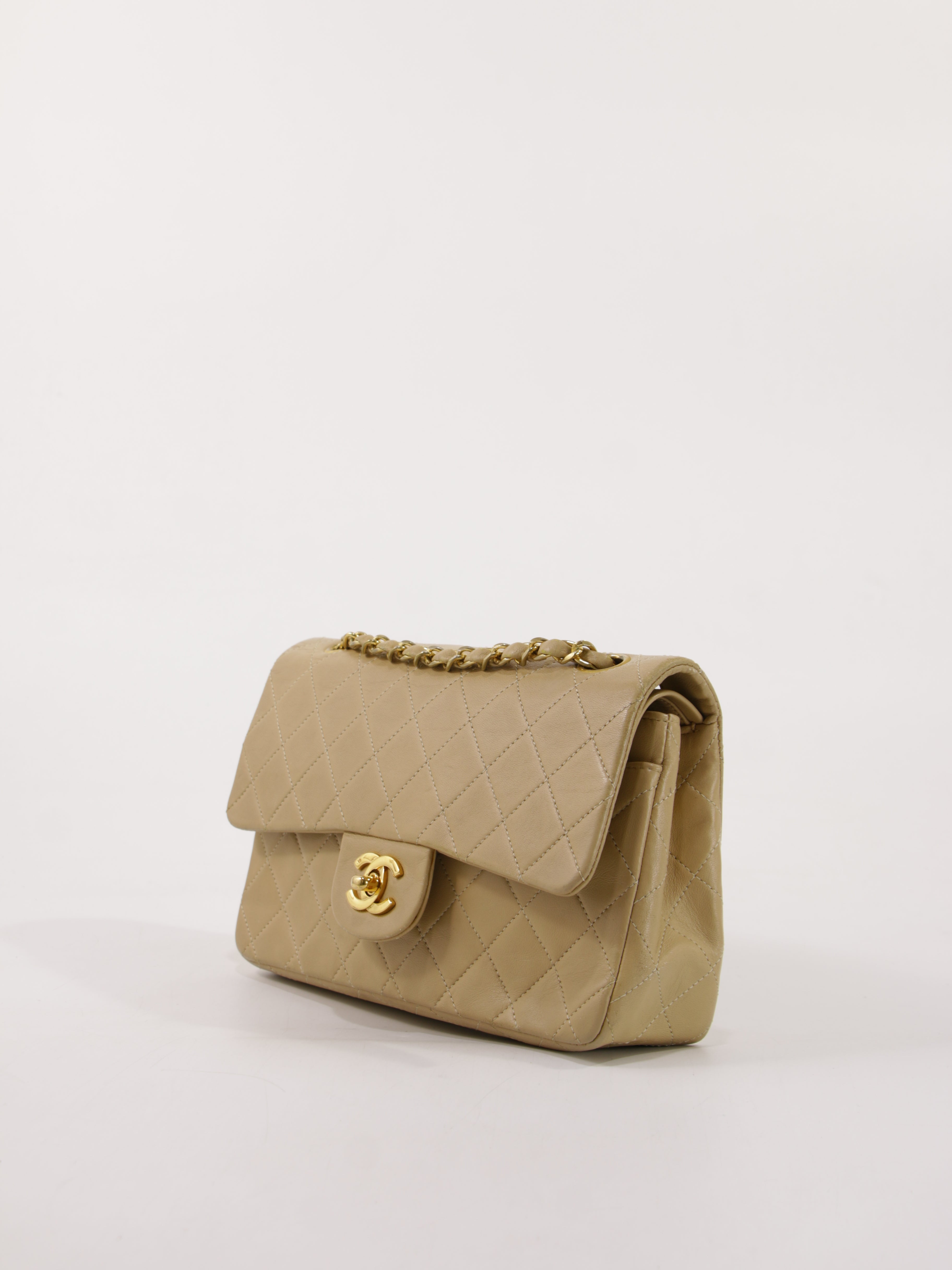 Small Classic Flap