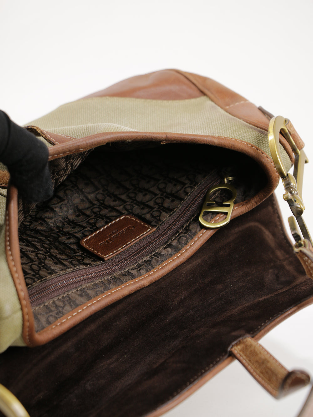 Saddle