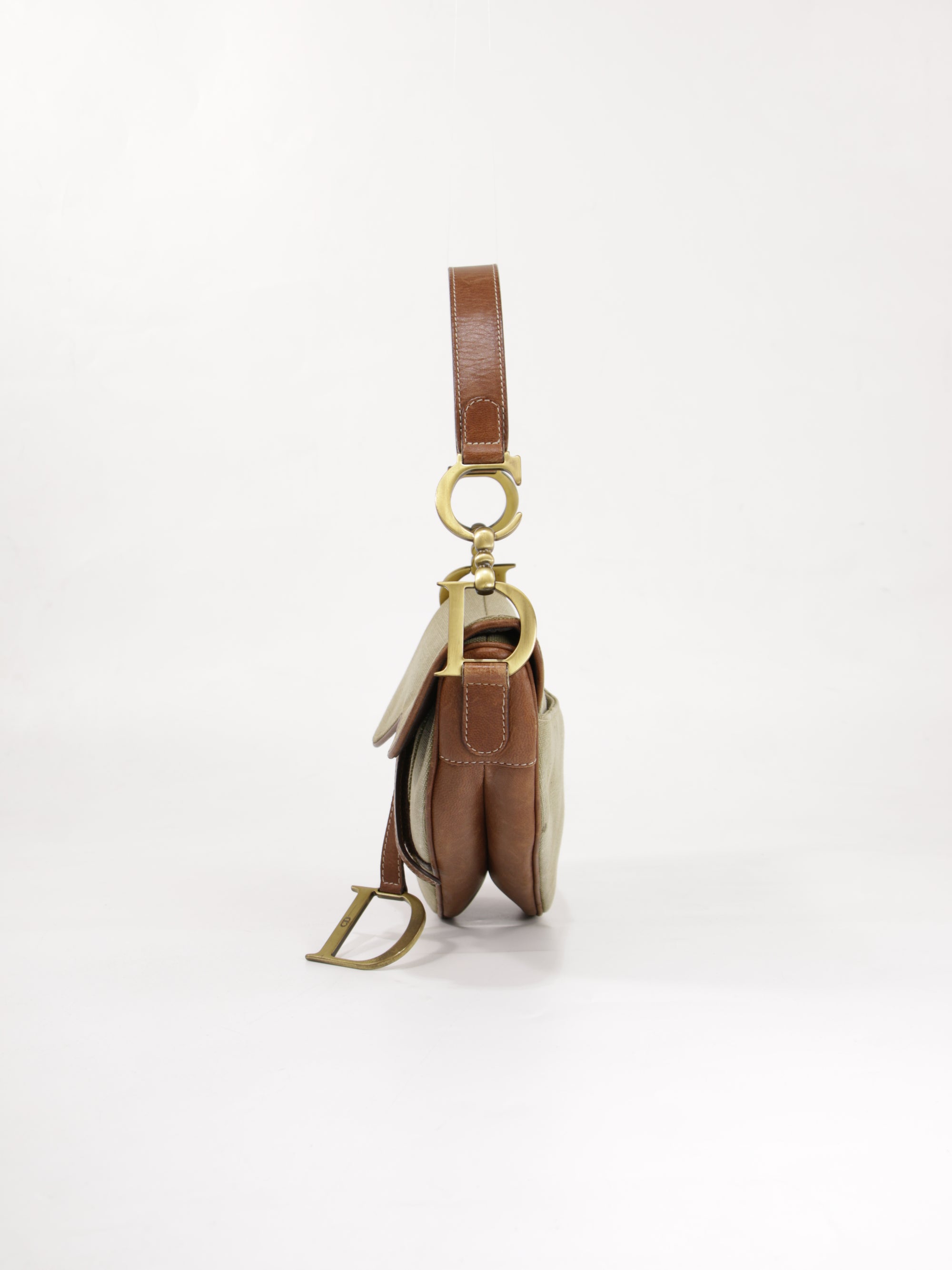 Saddle