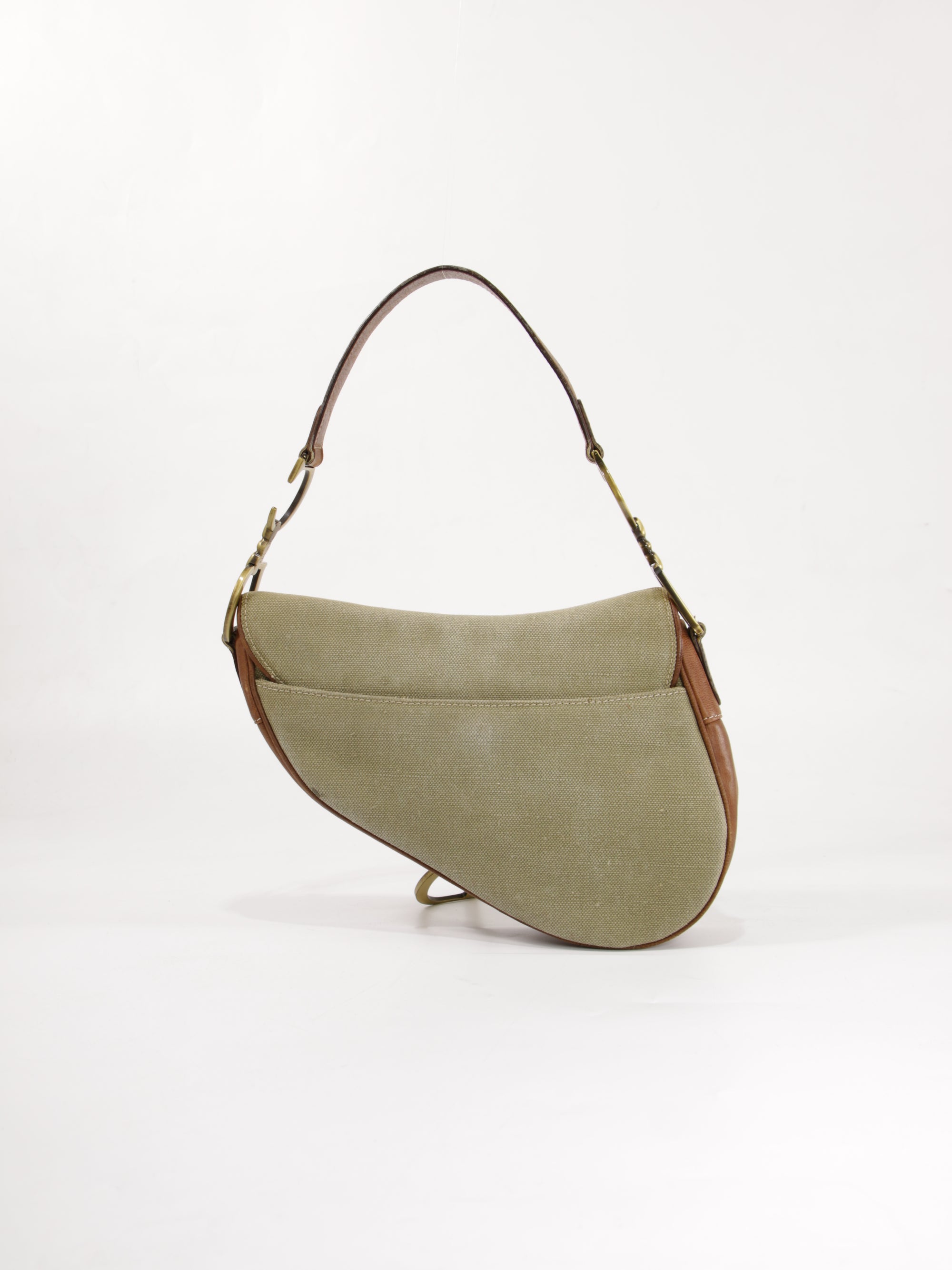 Saddle