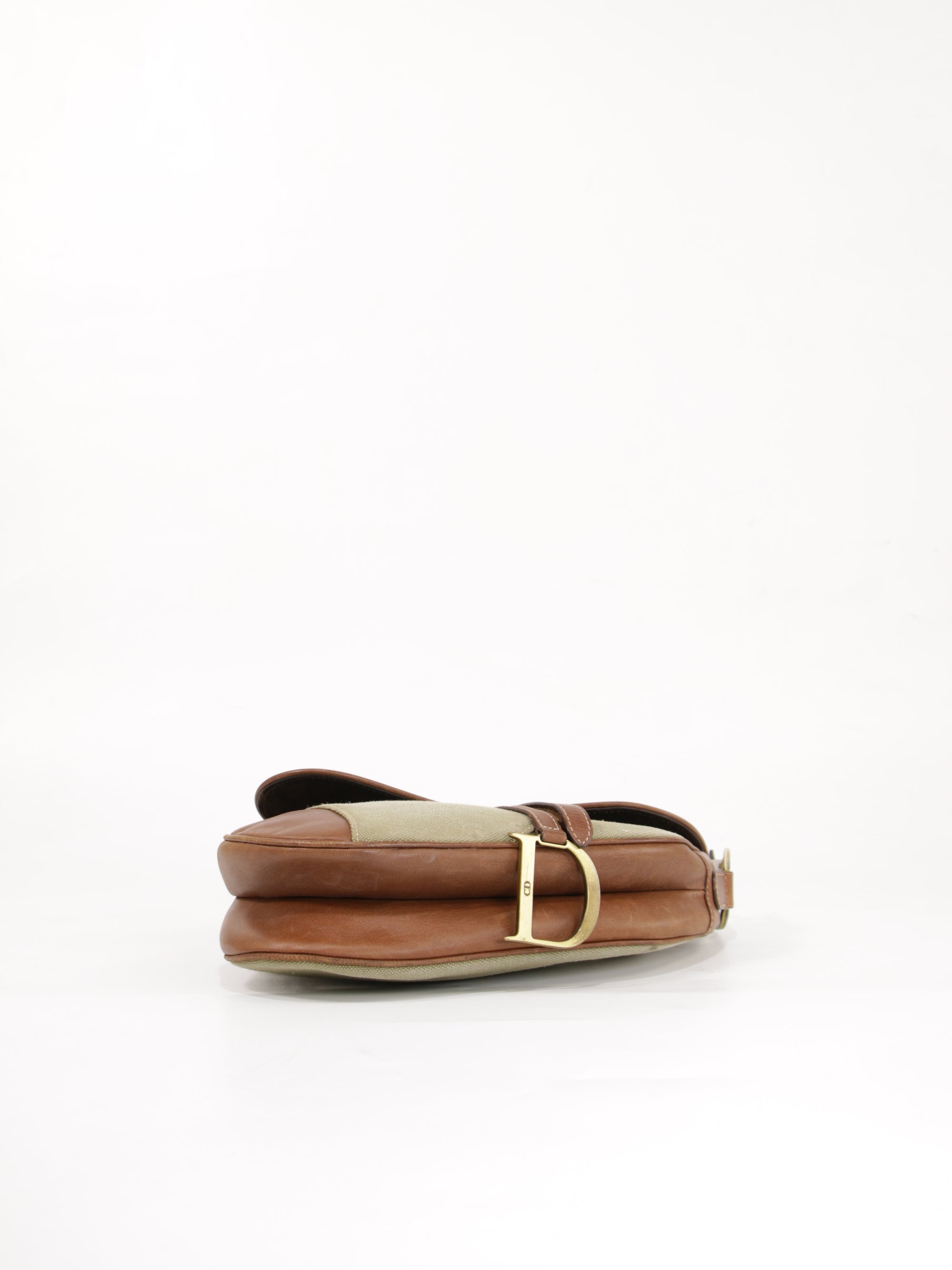 Saddle
