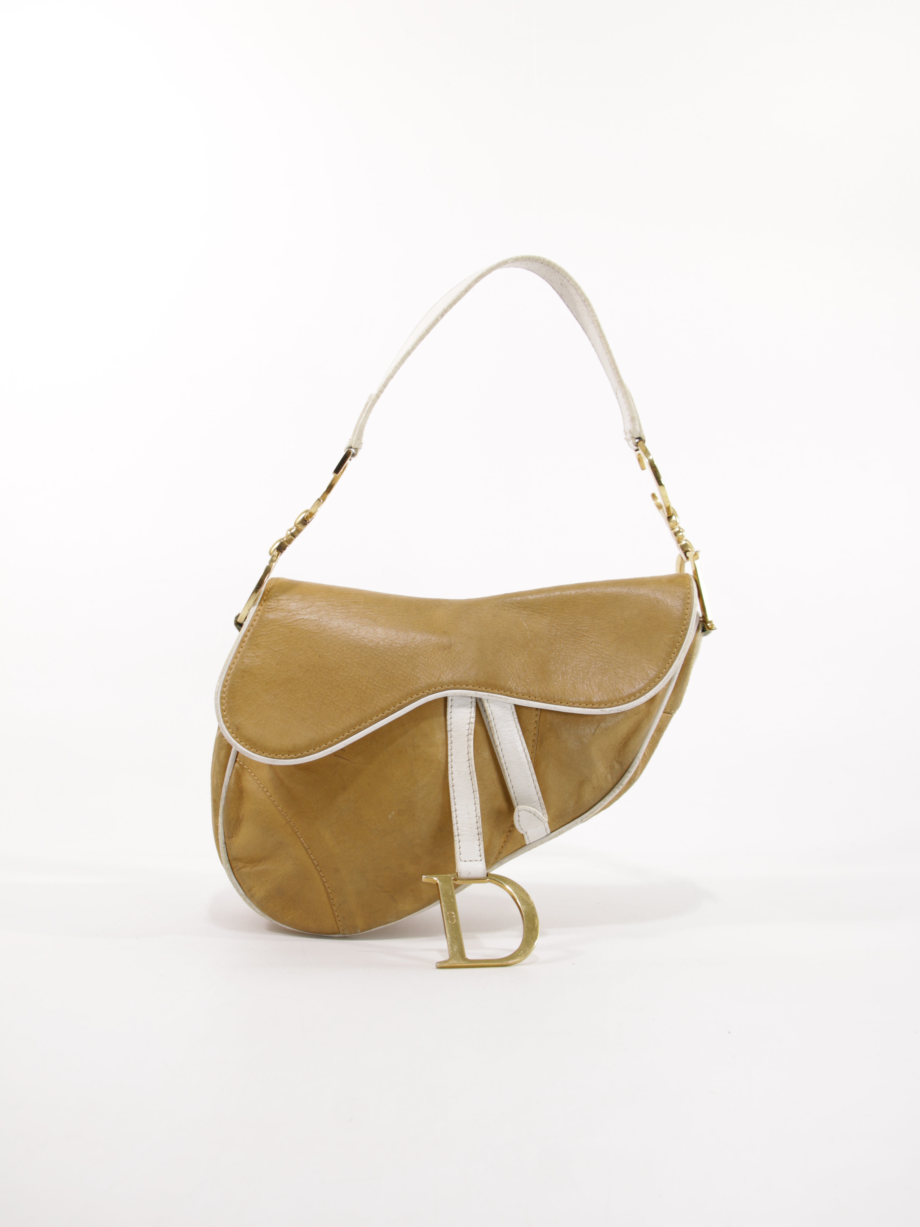 Saddle