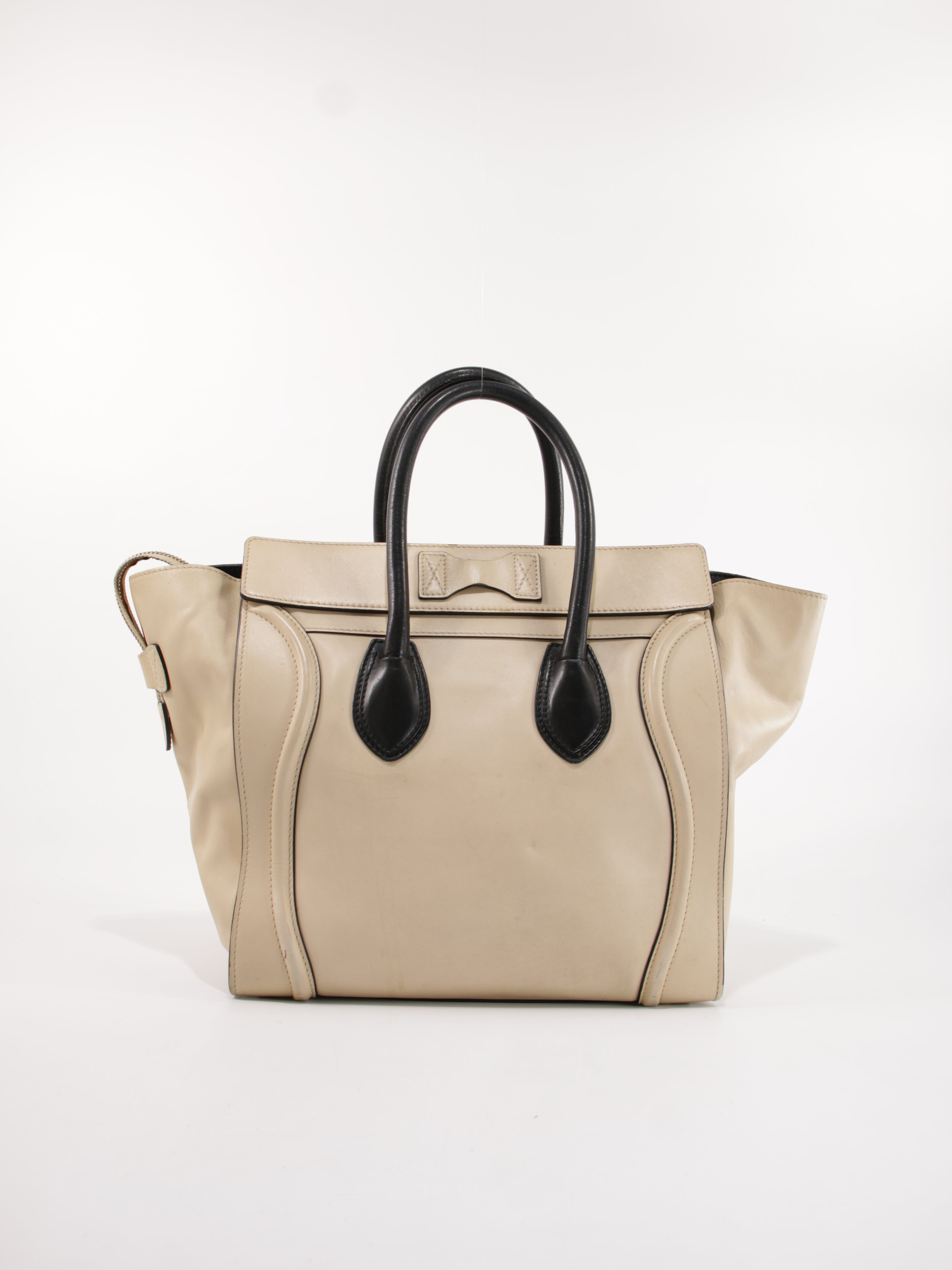 Medium Luggage