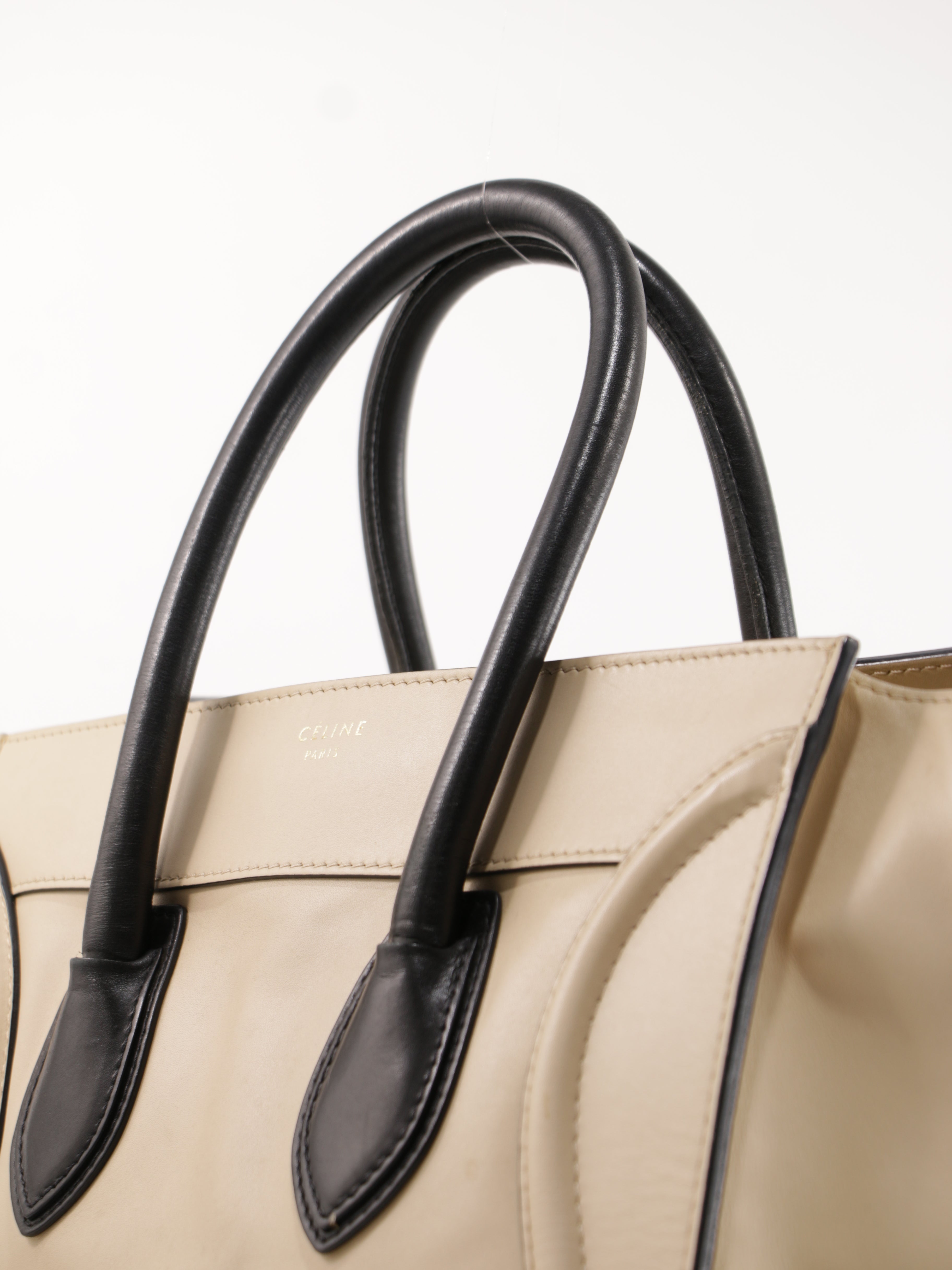 Medium Luggage