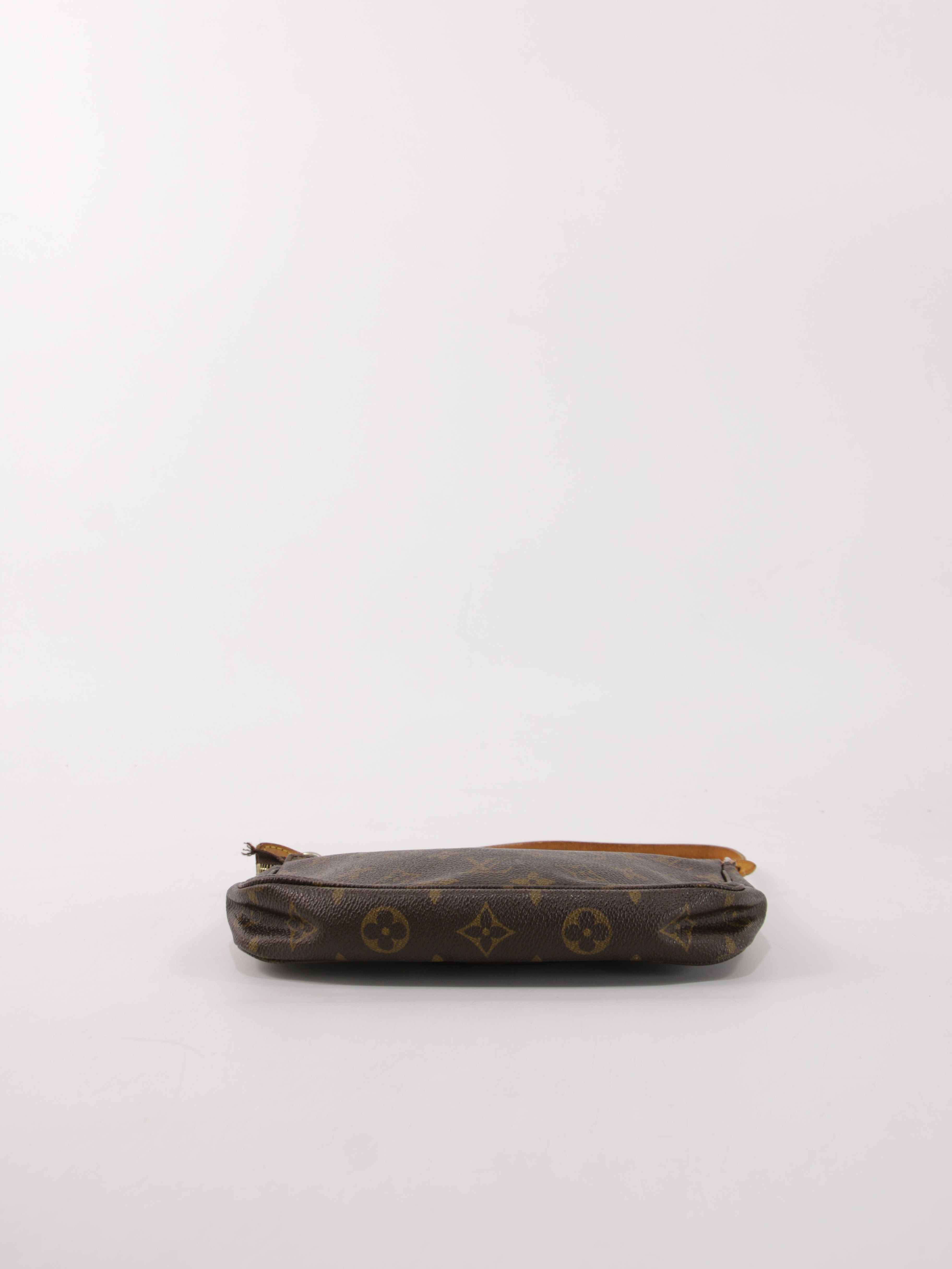 Louis Vuitton Accessories Pochette