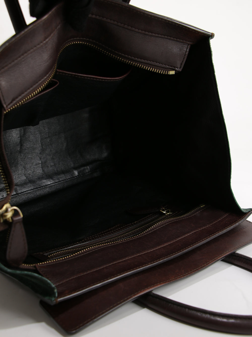 Medium luggage