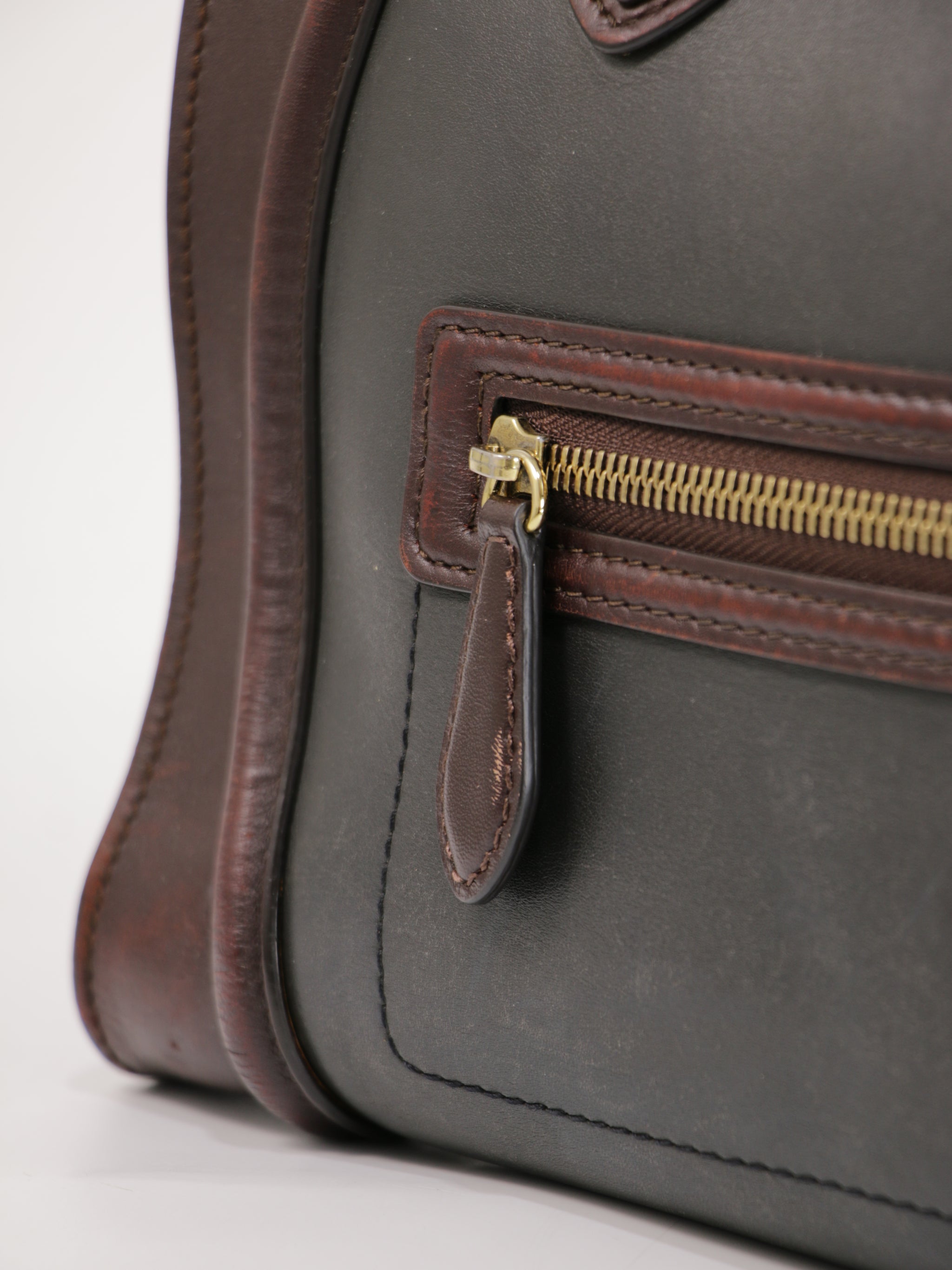 Medium luggage