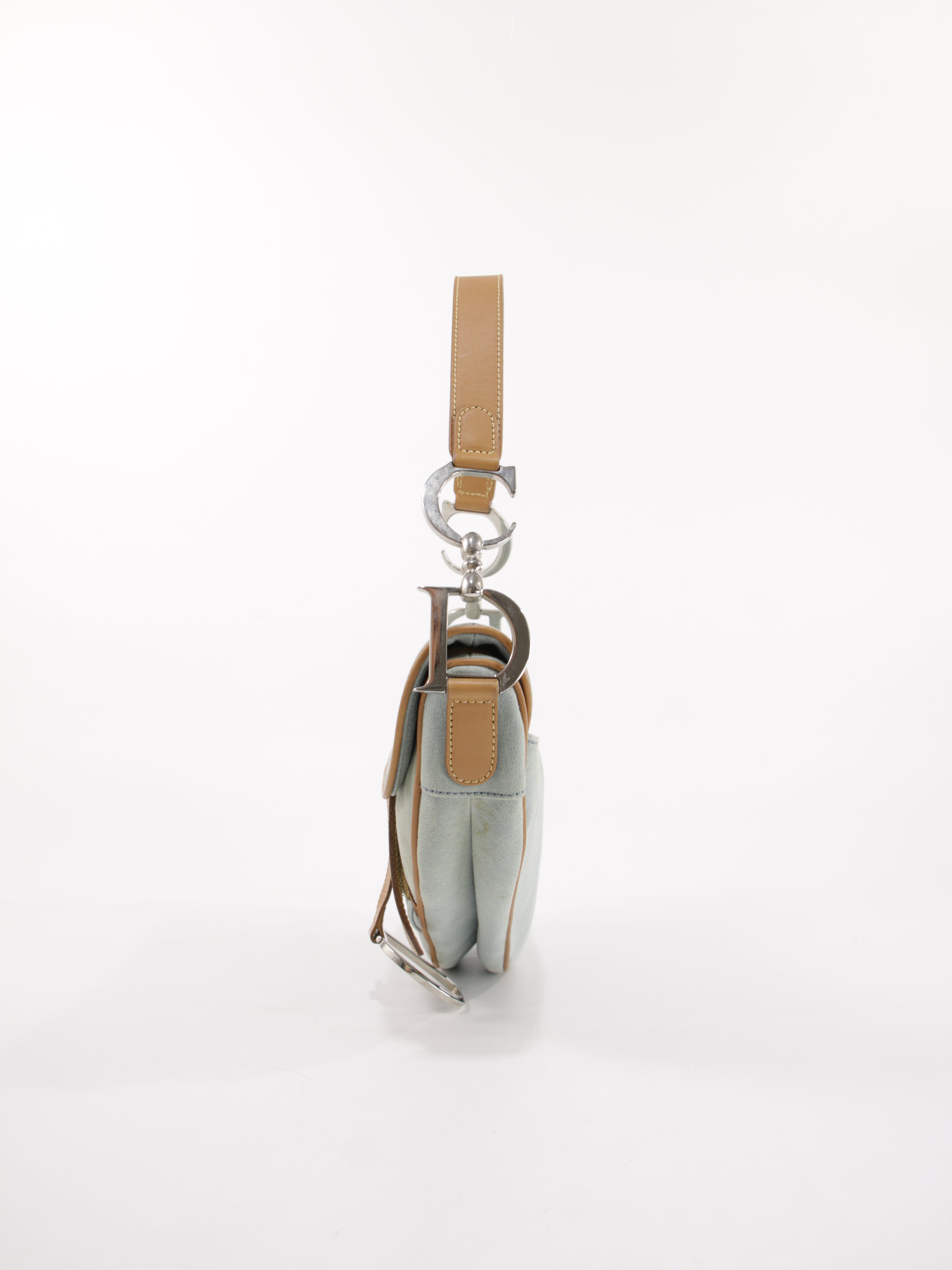 Saddle