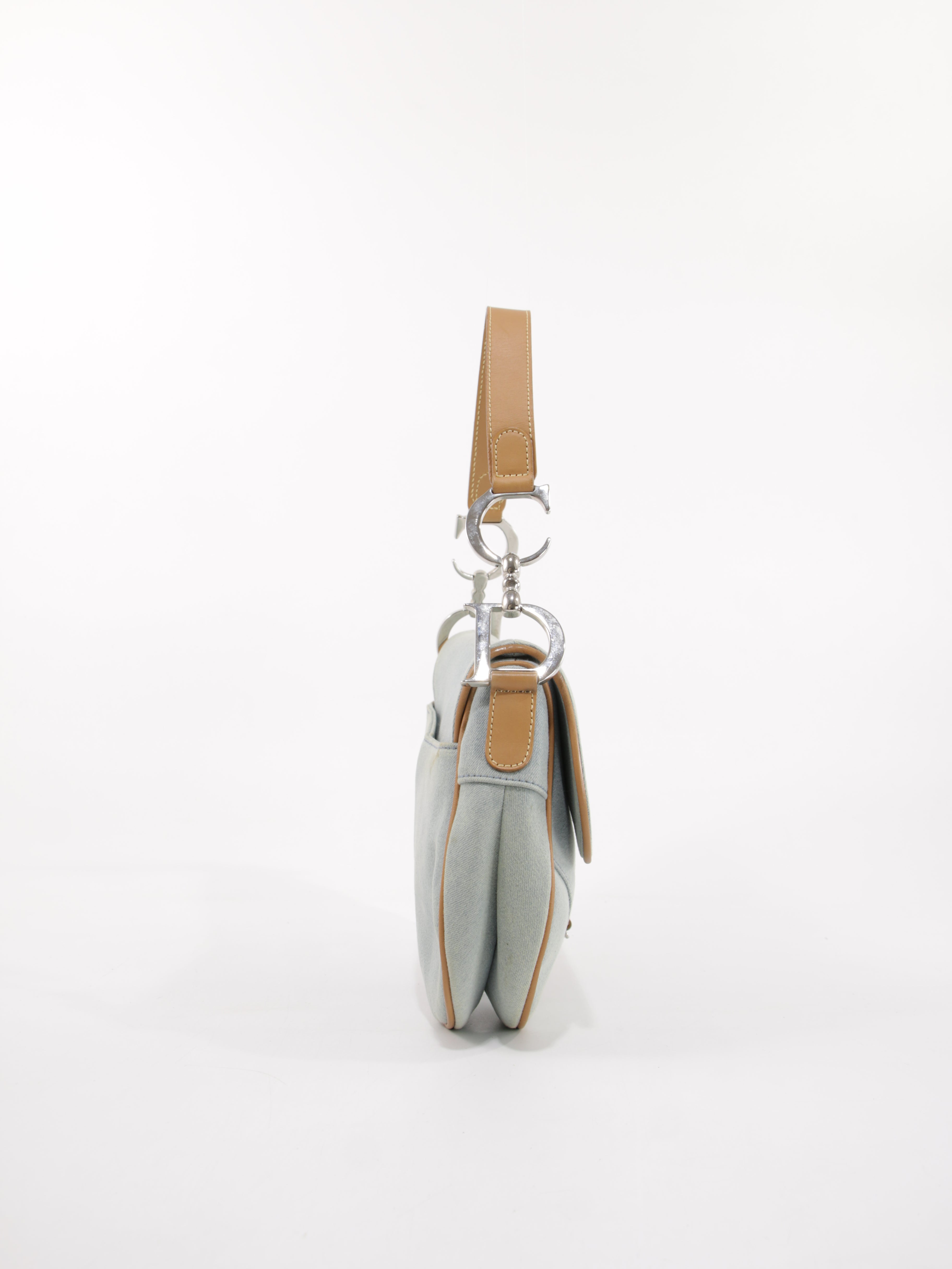 Saddle