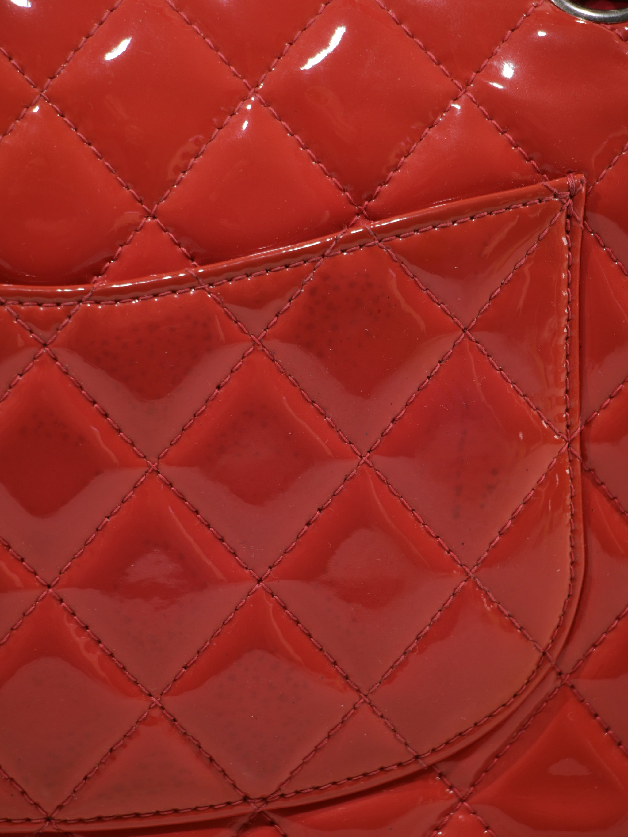 Medium Classic Flap