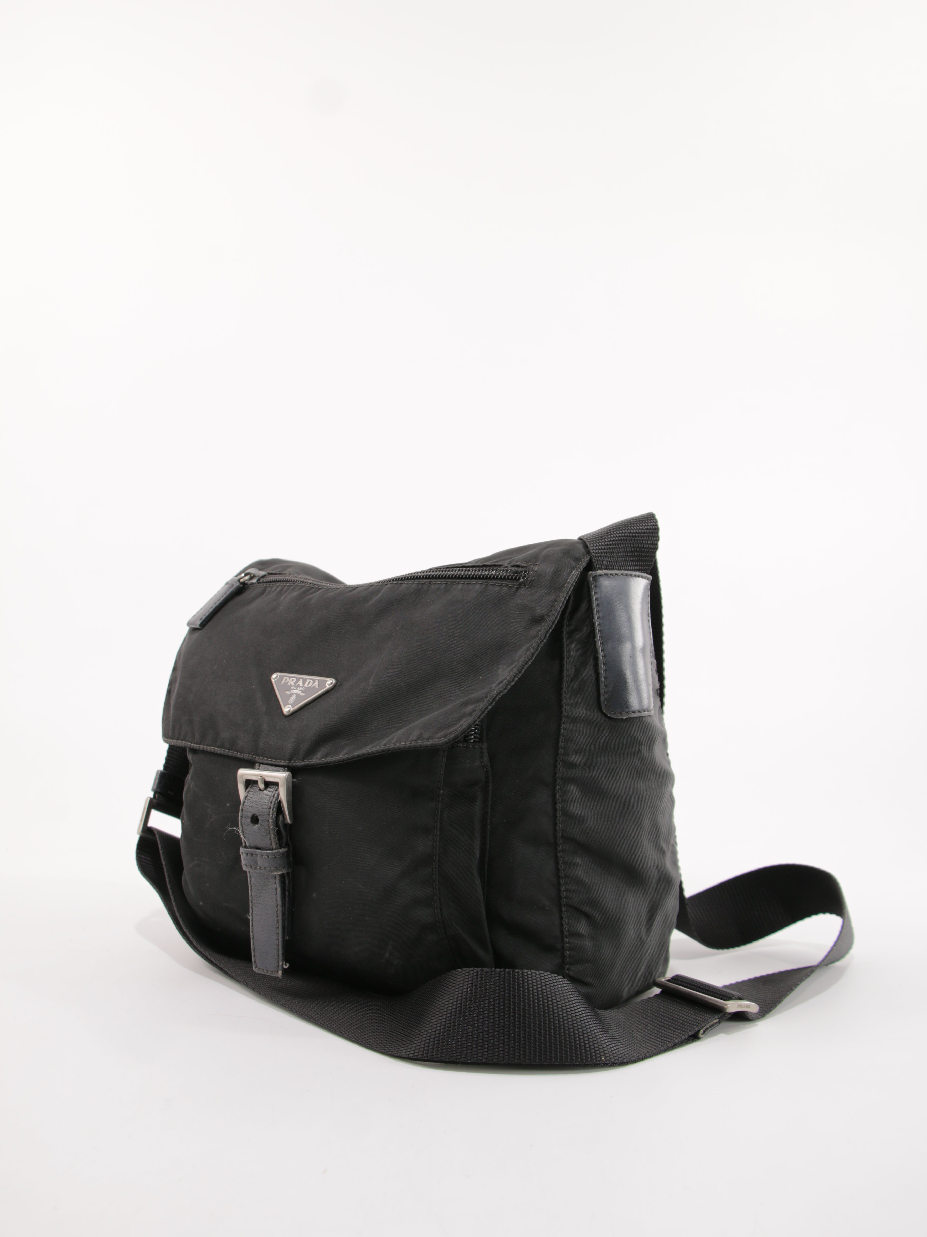 Single Buckle Messenger