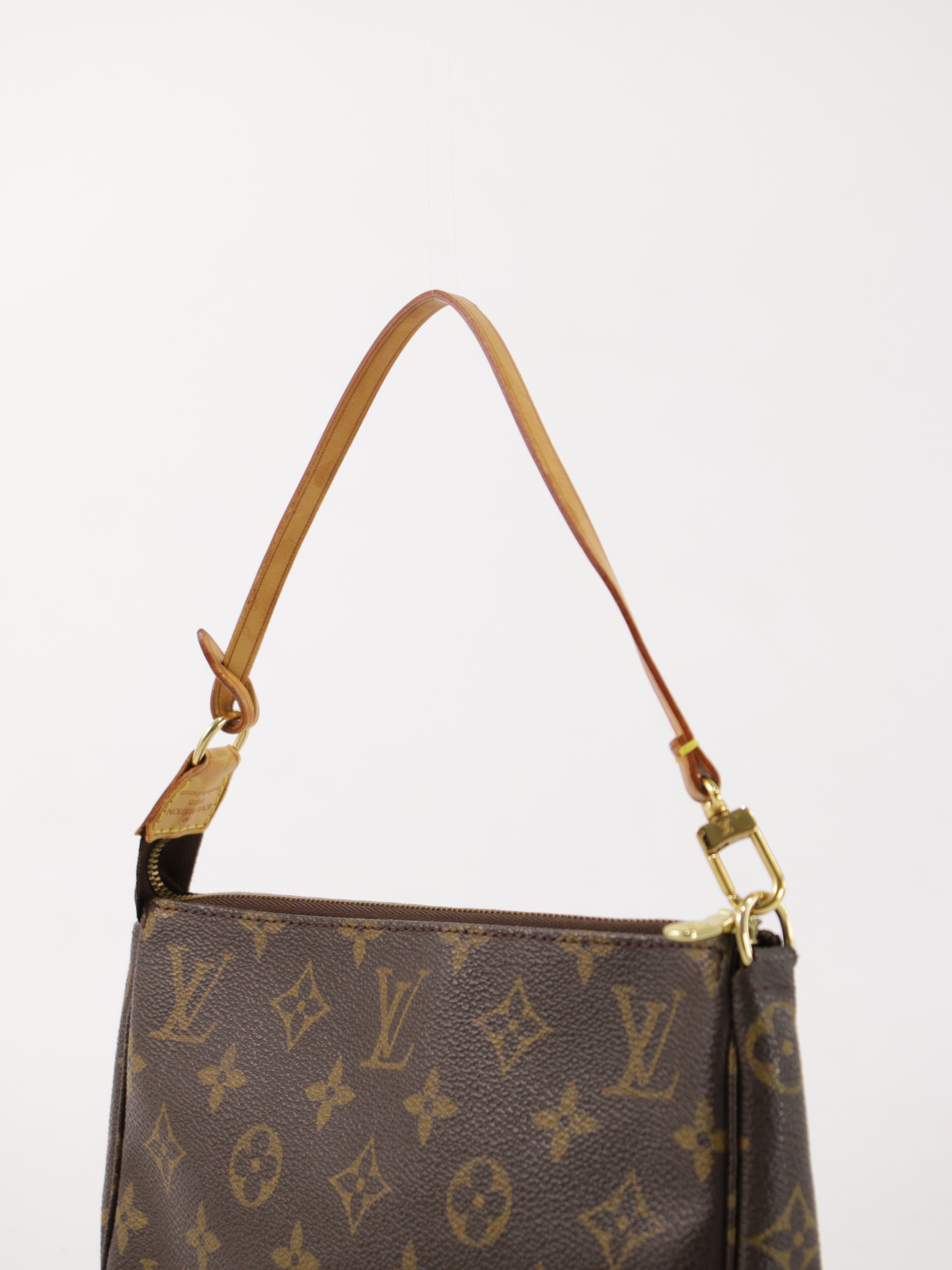Louis Vuitton Accessories Pochette