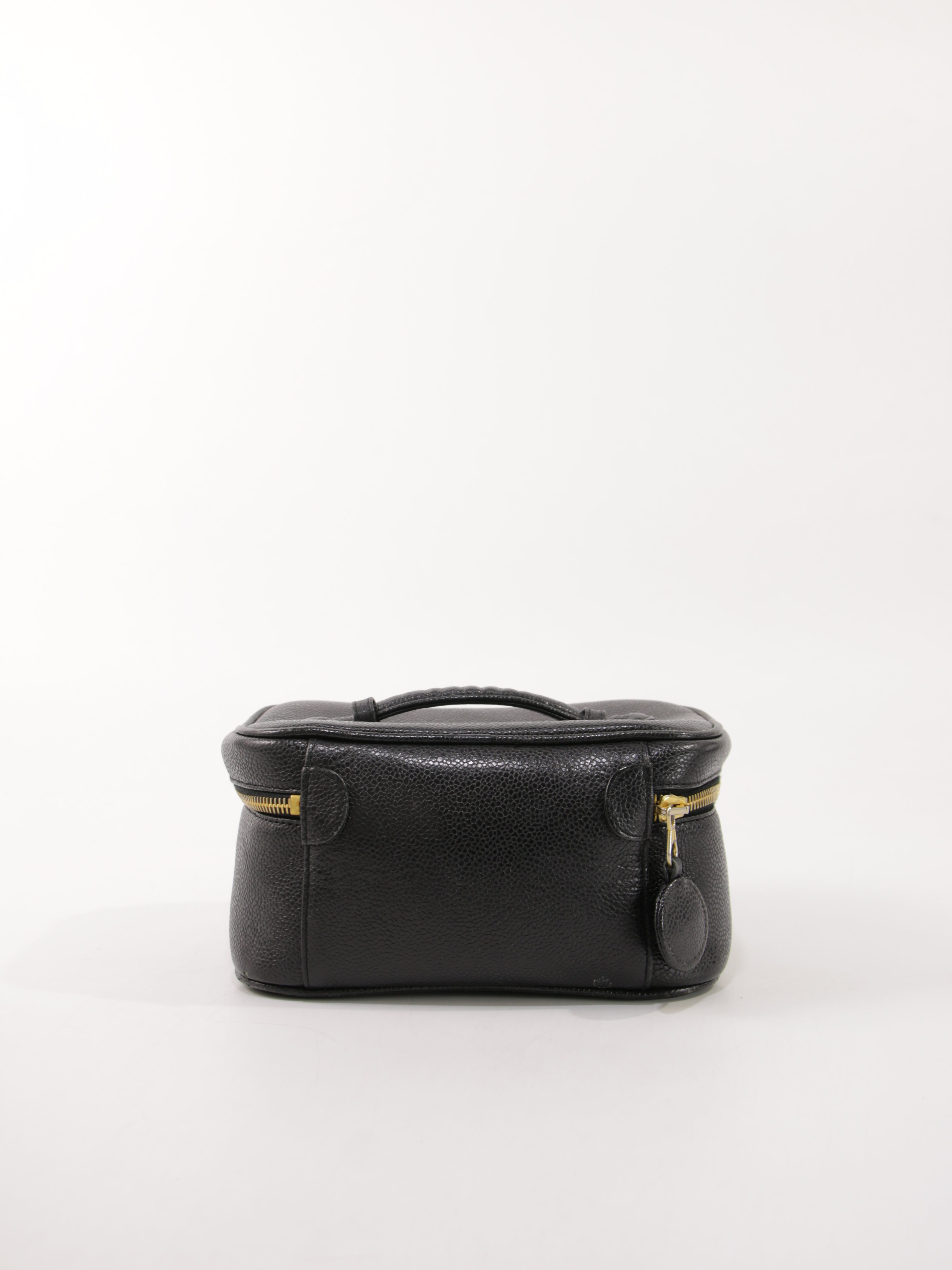 Cosmetic pouch