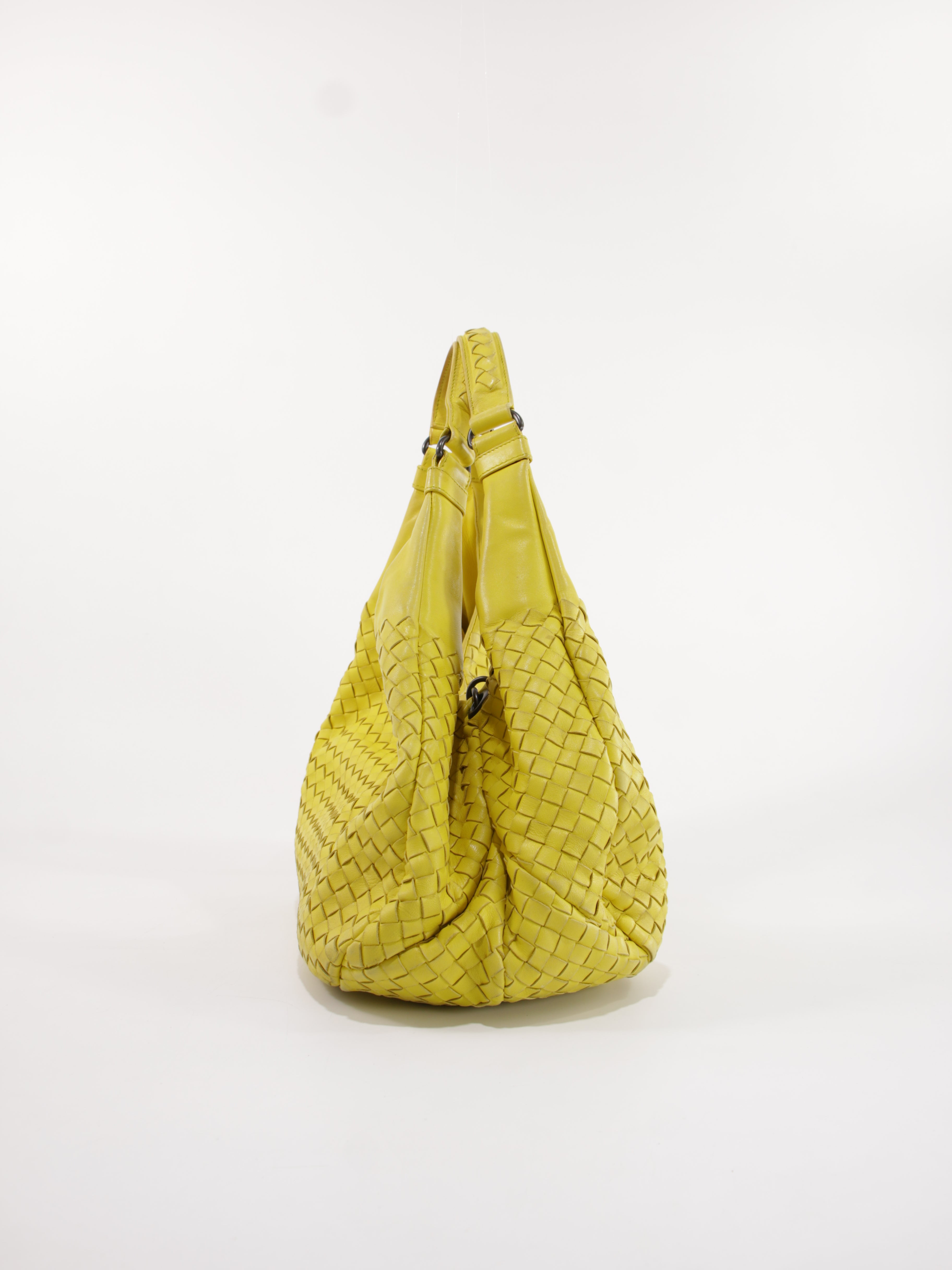 Bottega Veneta Medium Campana Hobo