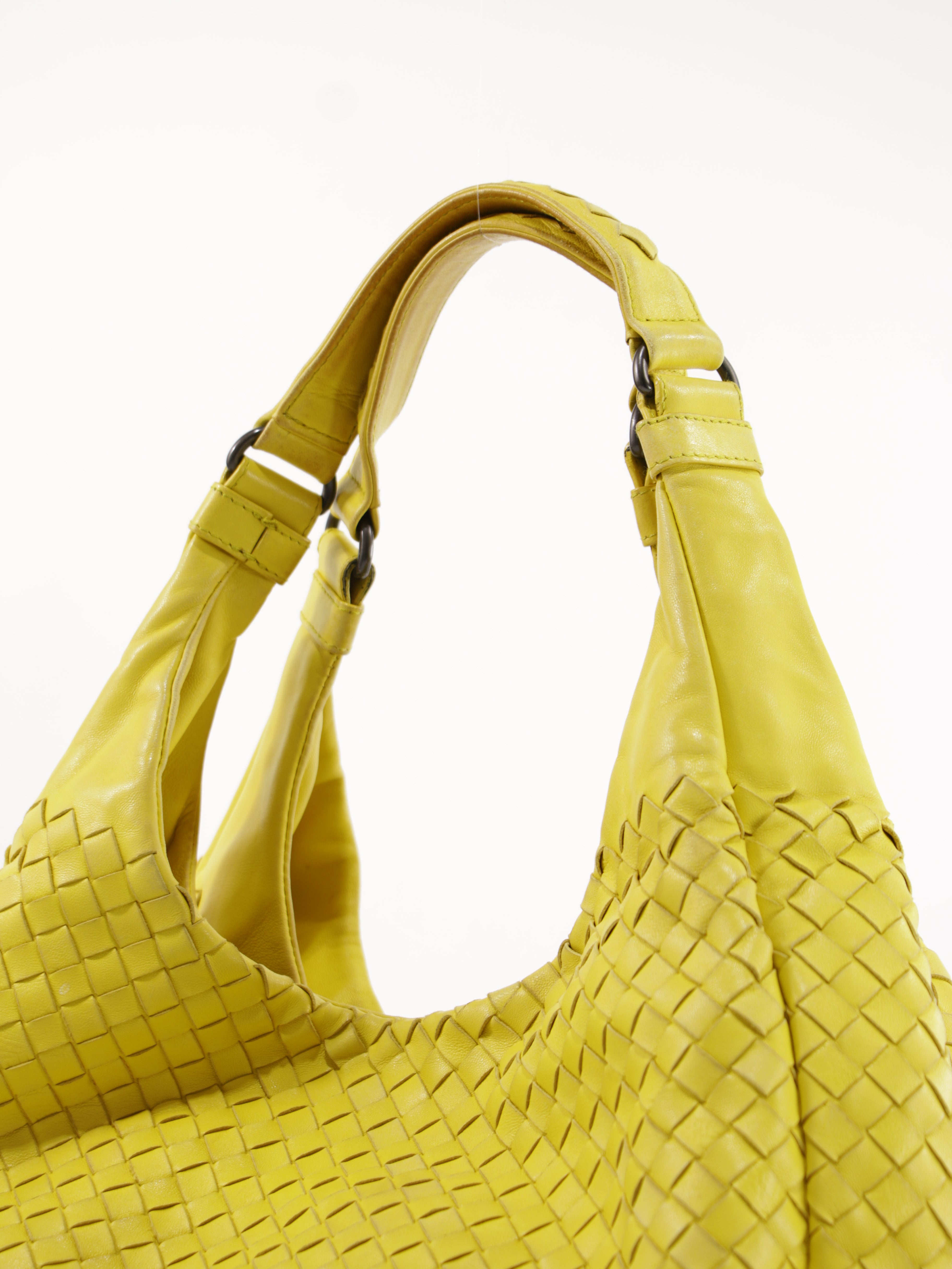 Bottega Veneta Medium Campana Hobo
