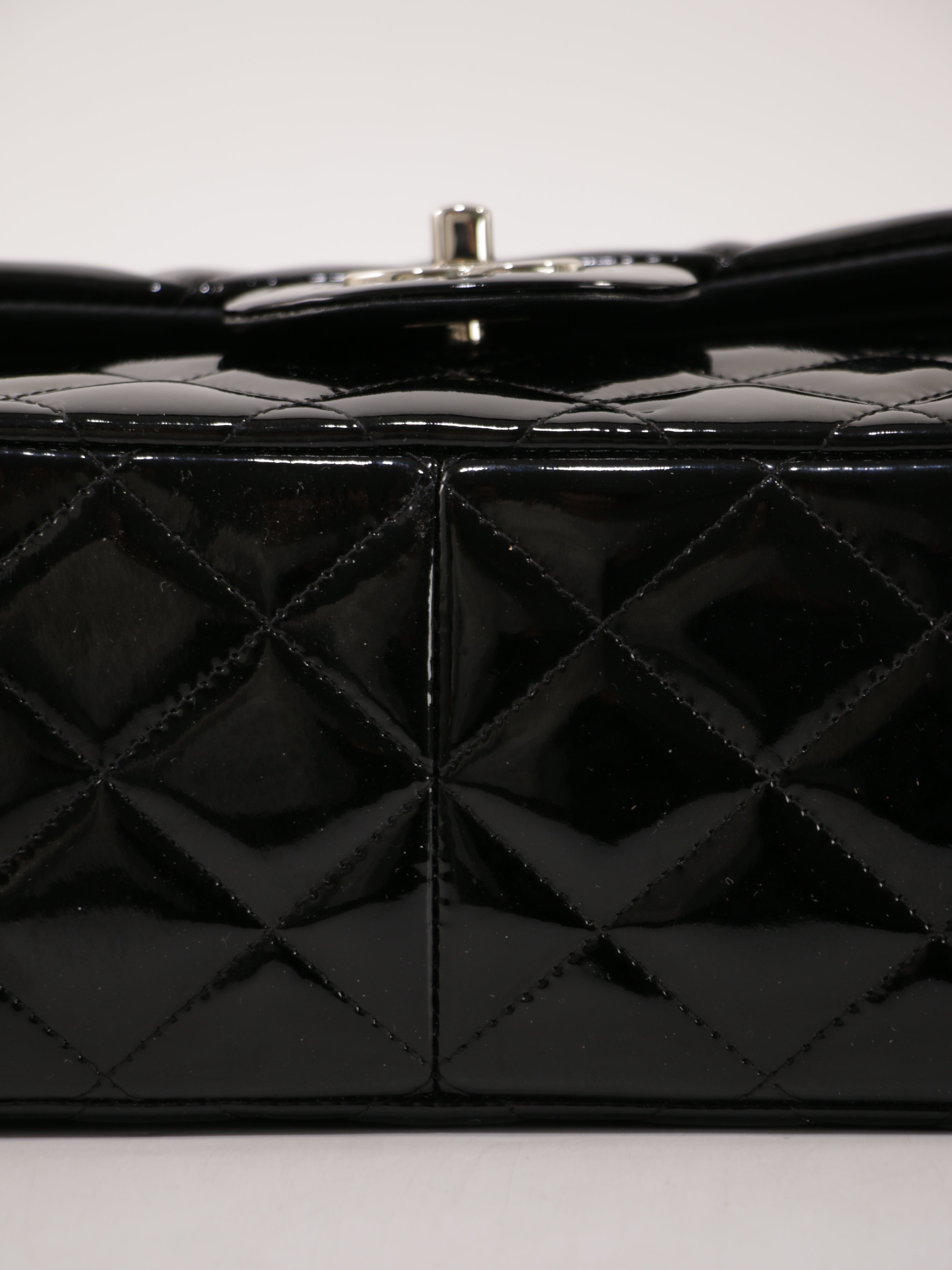 Jumbo Classic Flap