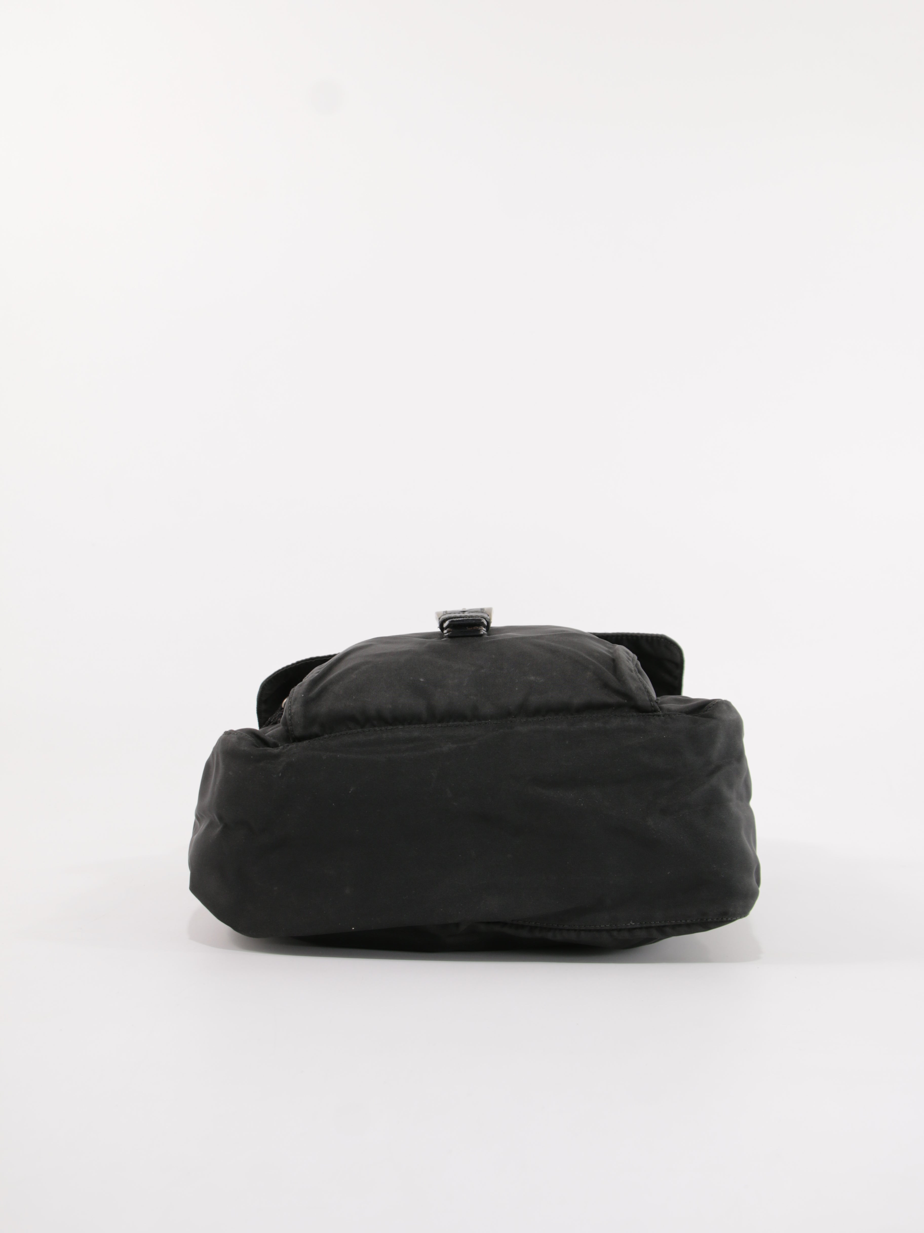 Single Buckle Messenger