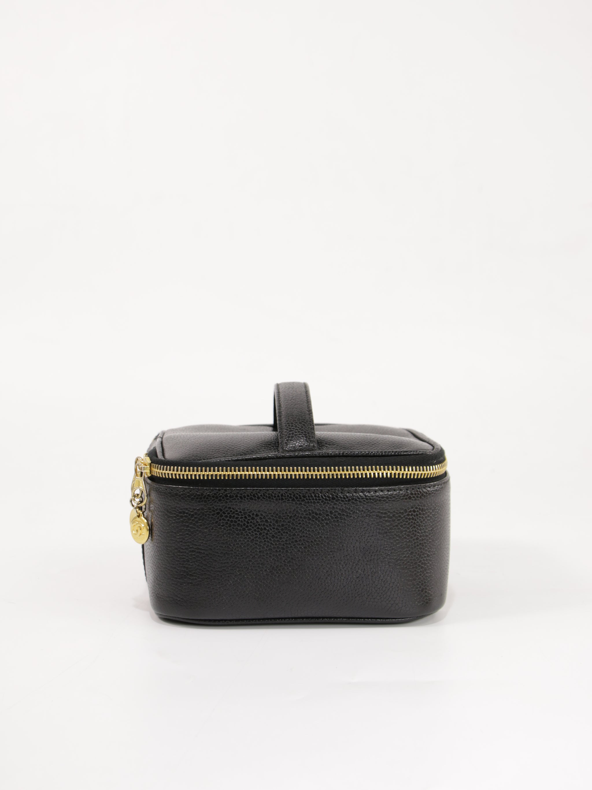Cosmetic pouch