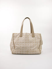 Medium New Travel Line Tote
