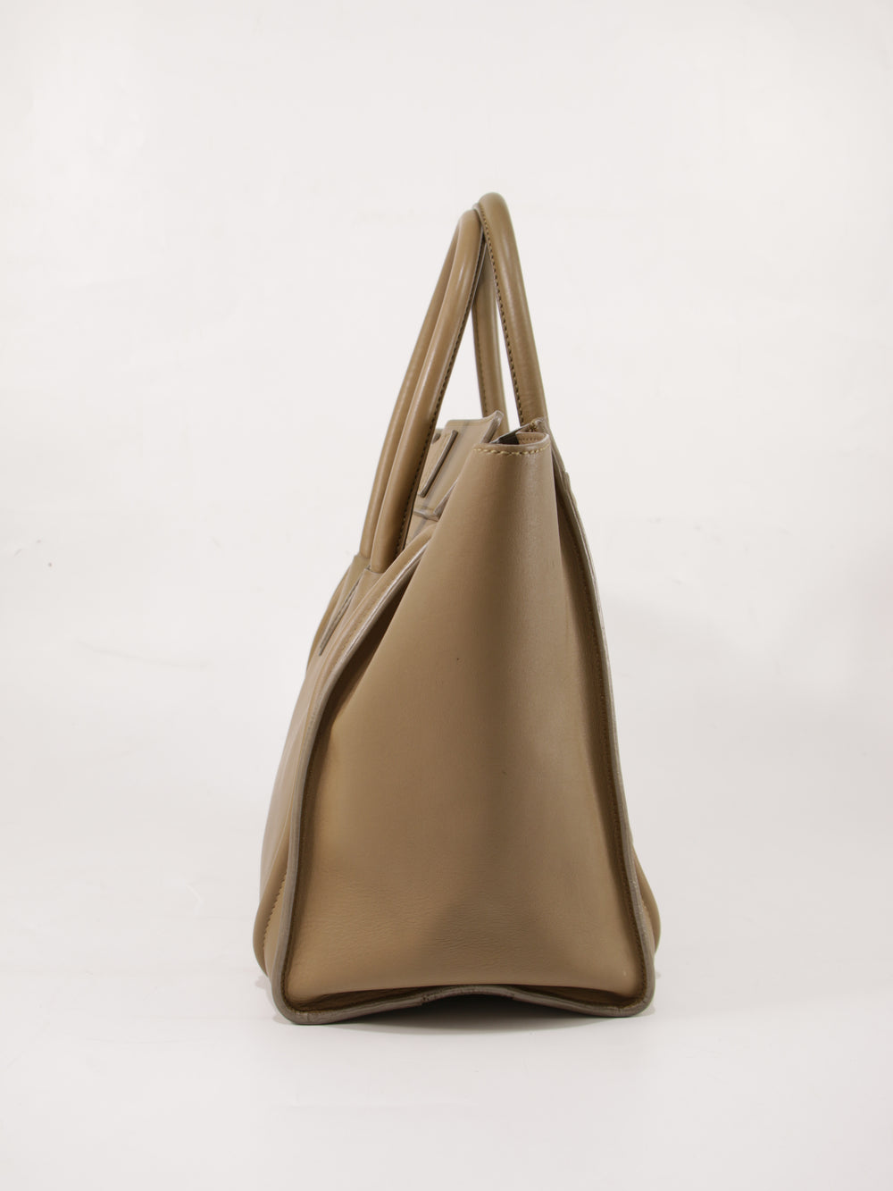 Medium luggage
