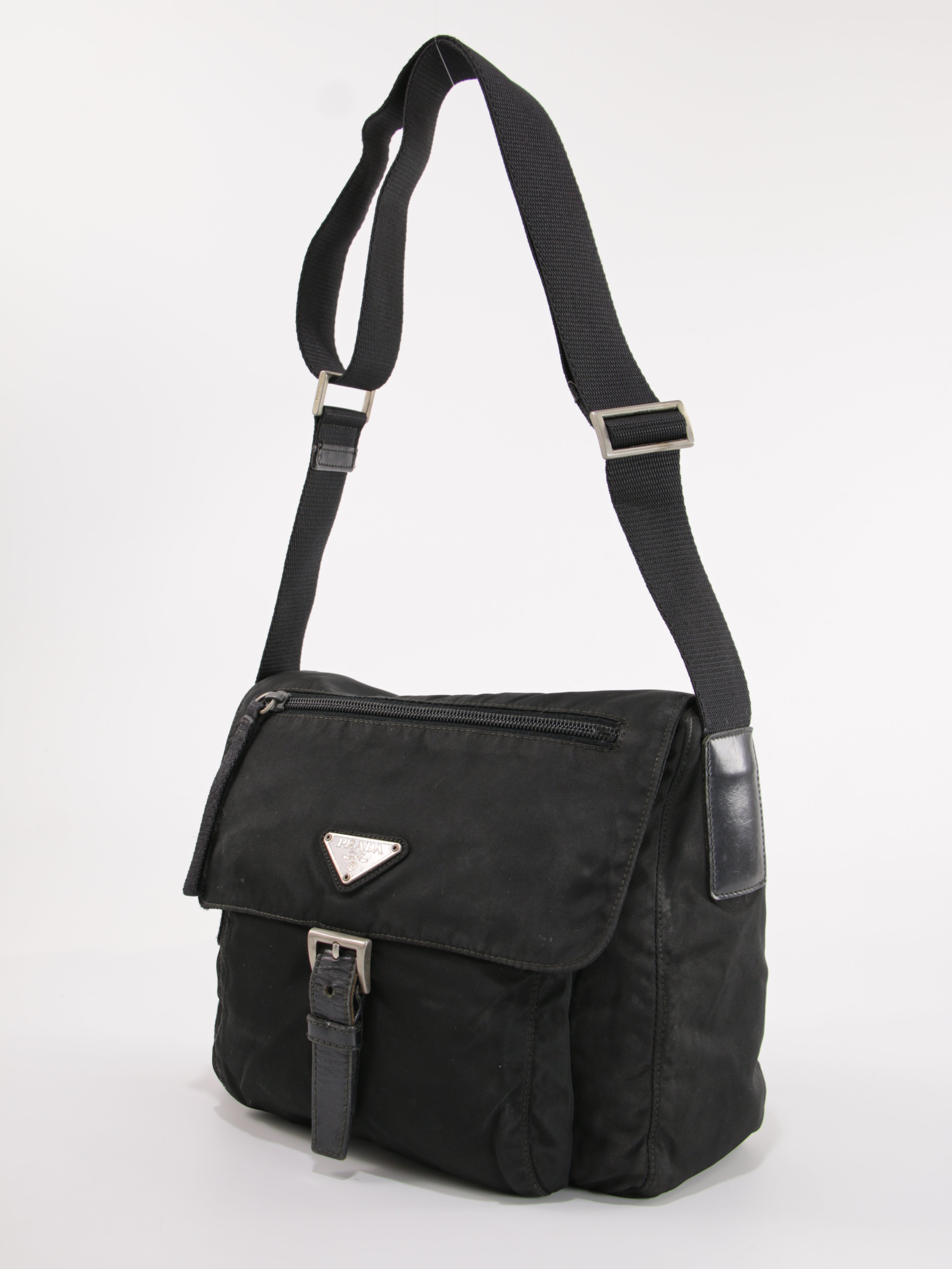 Single Buckle Messenger