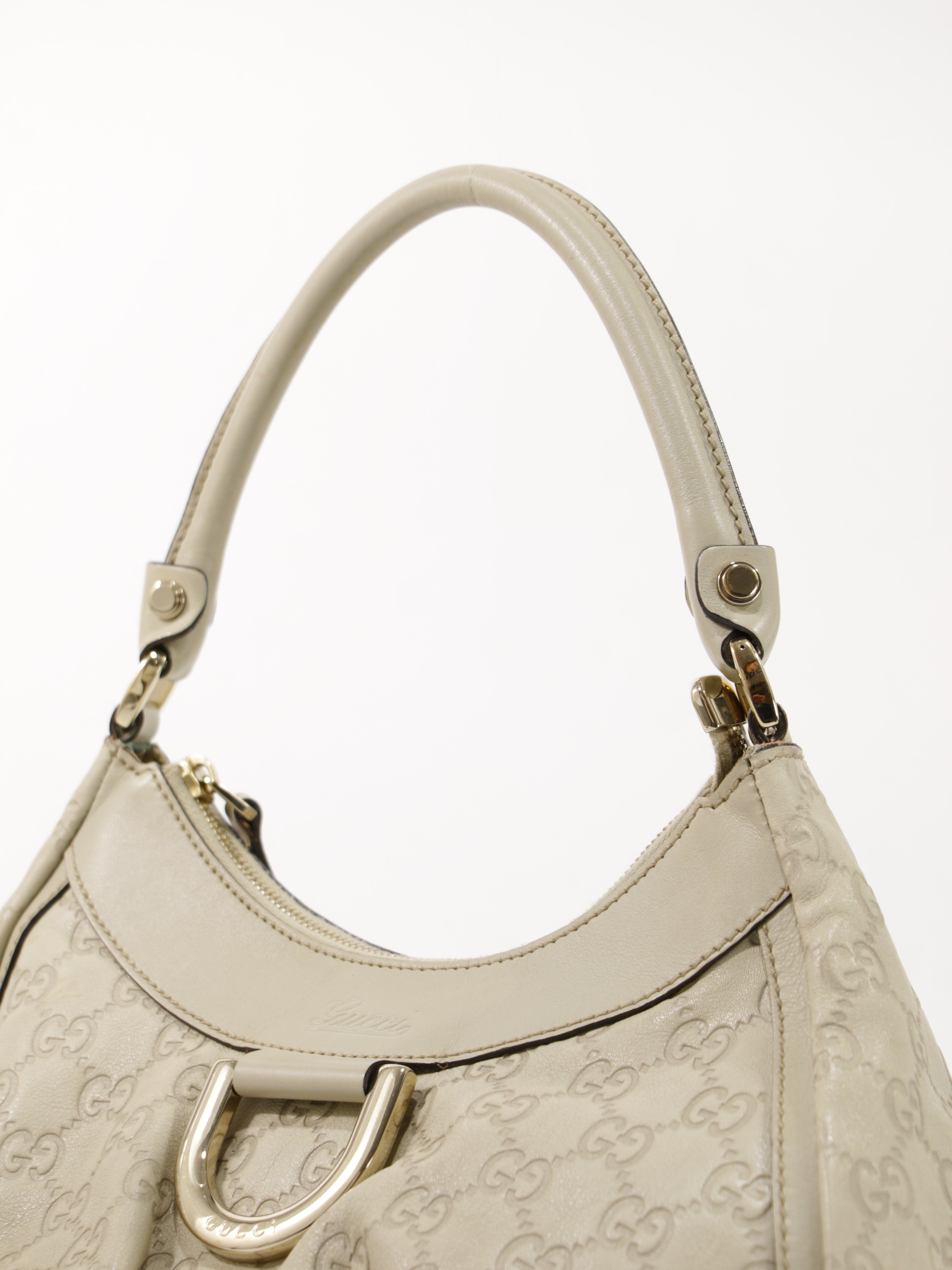 Abbey D-Ring Small
