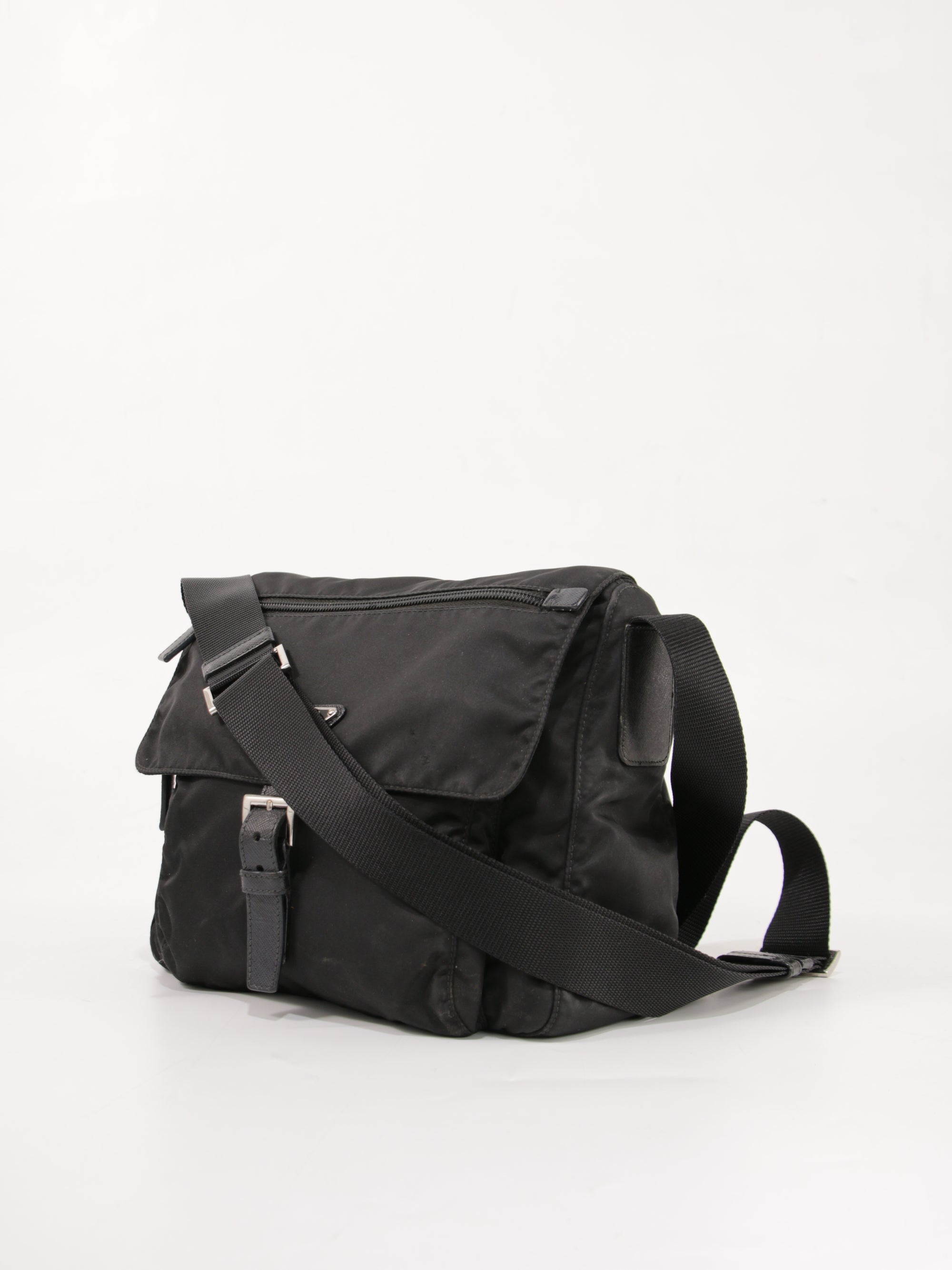 Single Buckle Messenger