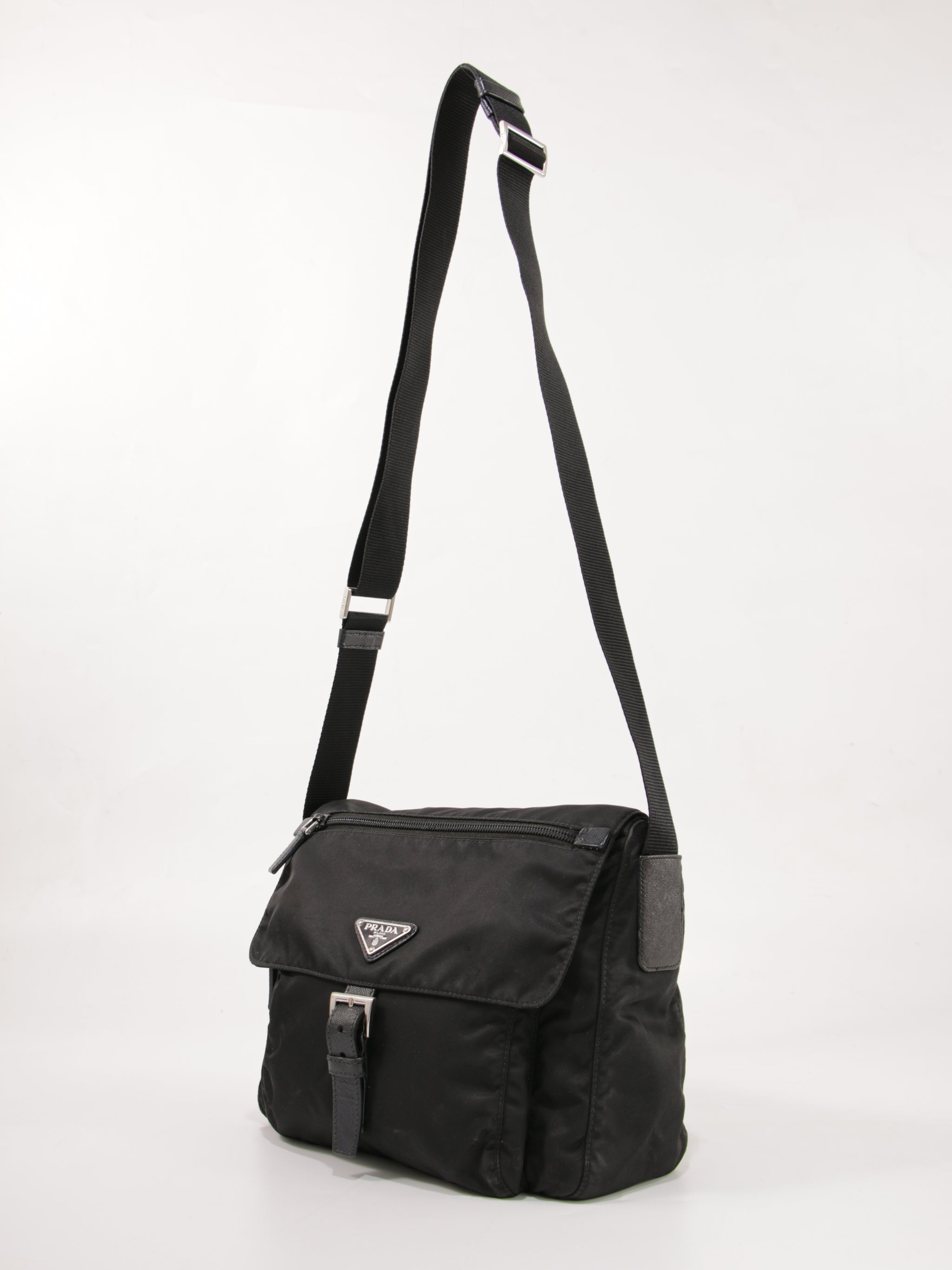 Single Buckle Messenger