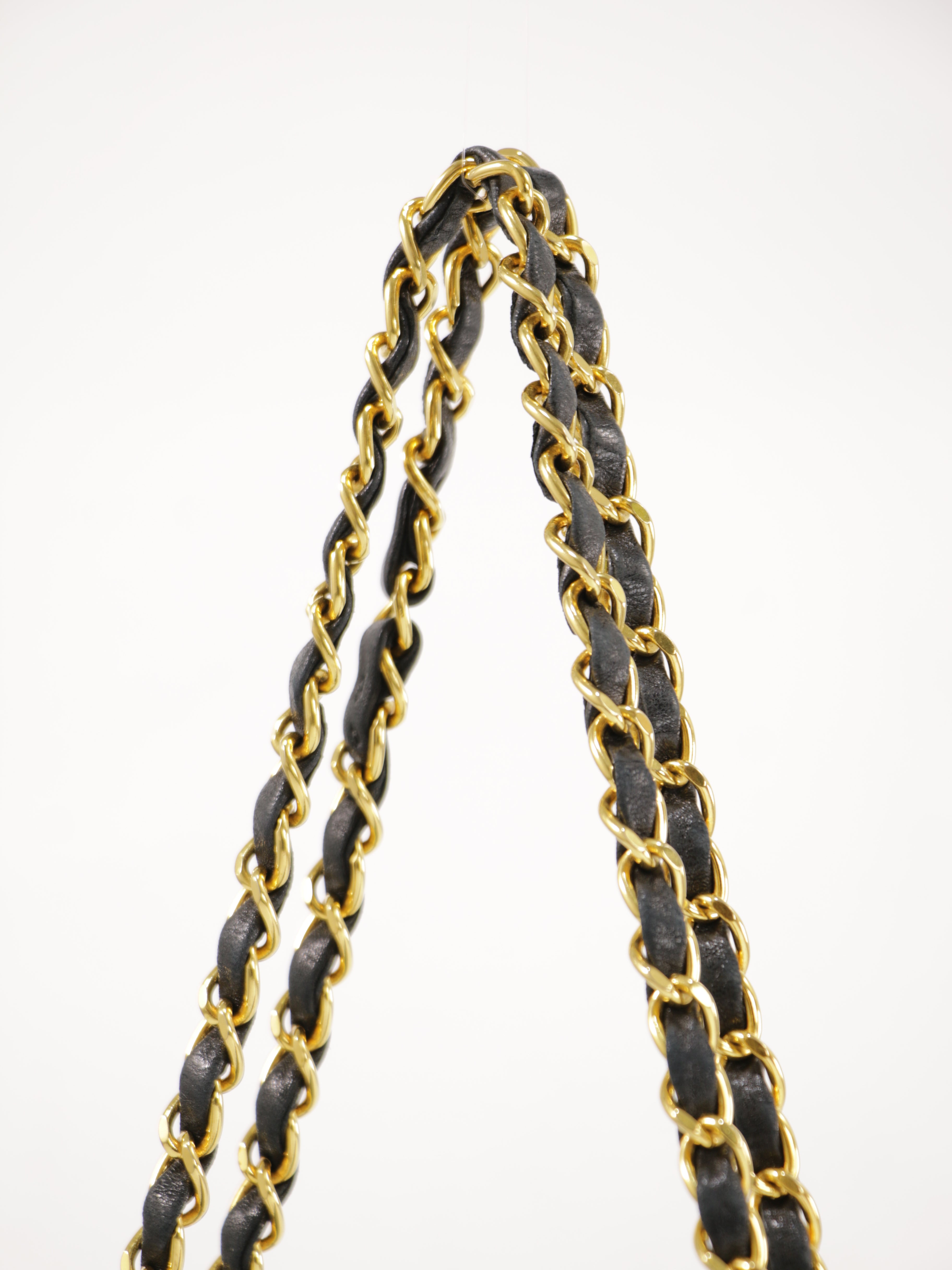 #132 Medium Classic Flap