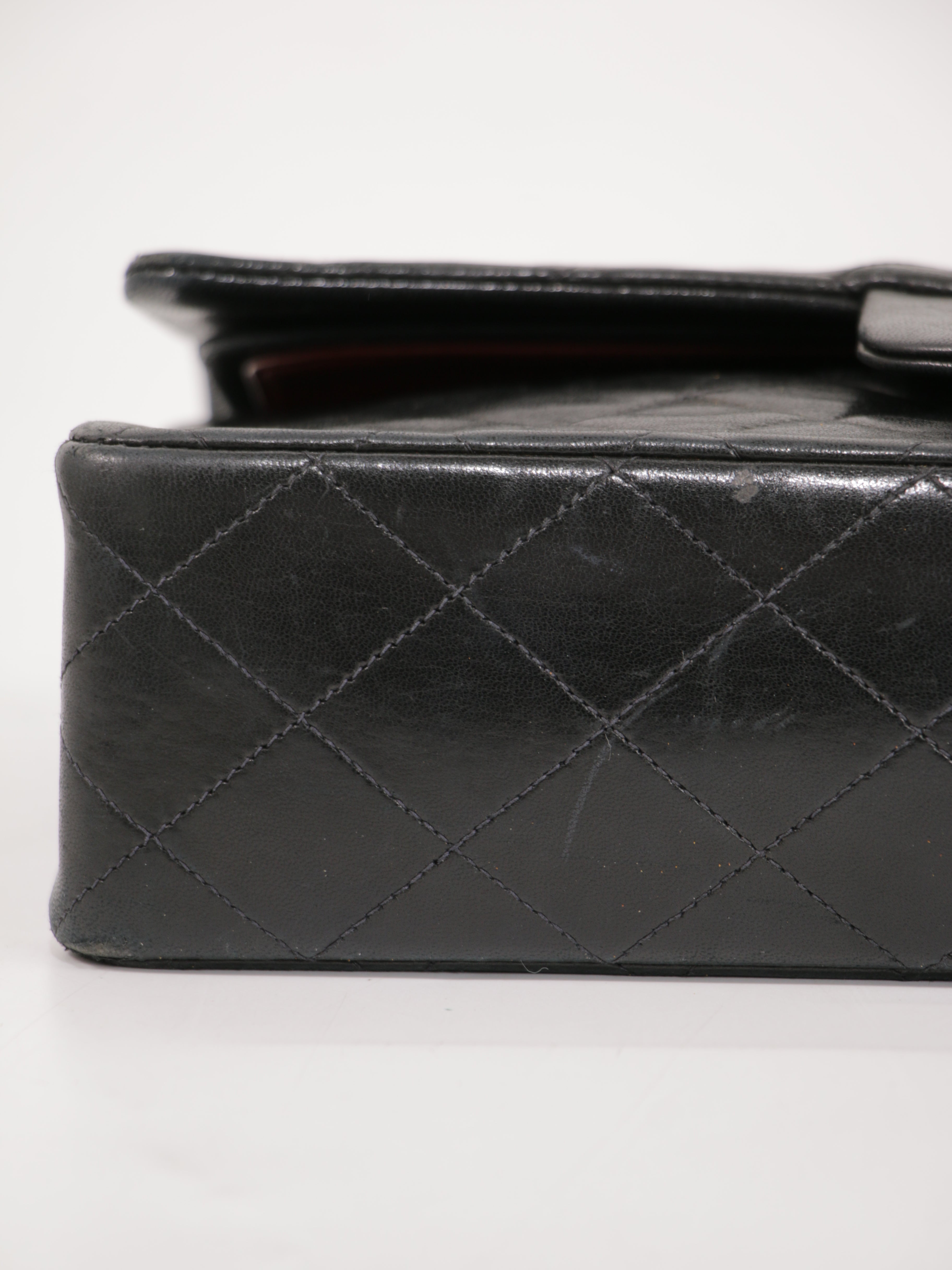 #132 Medium Classic Flap