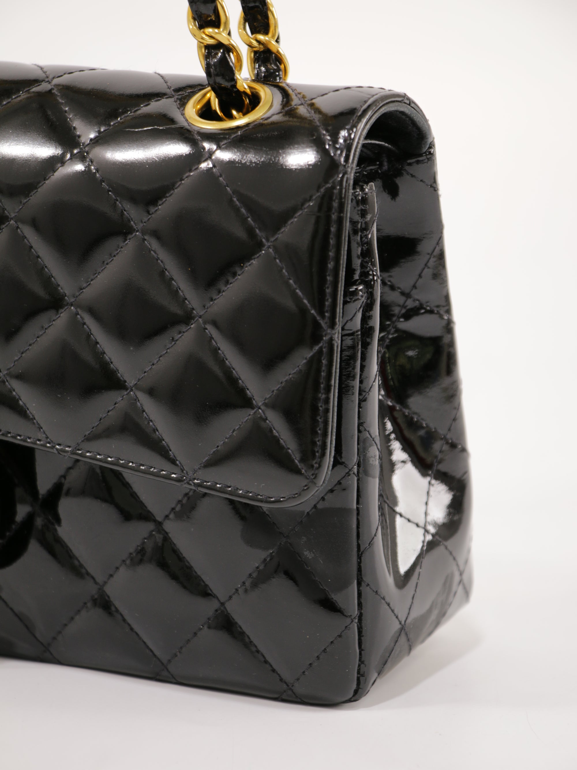 Small Classic Flap