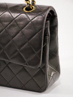 Medium Classic Flap