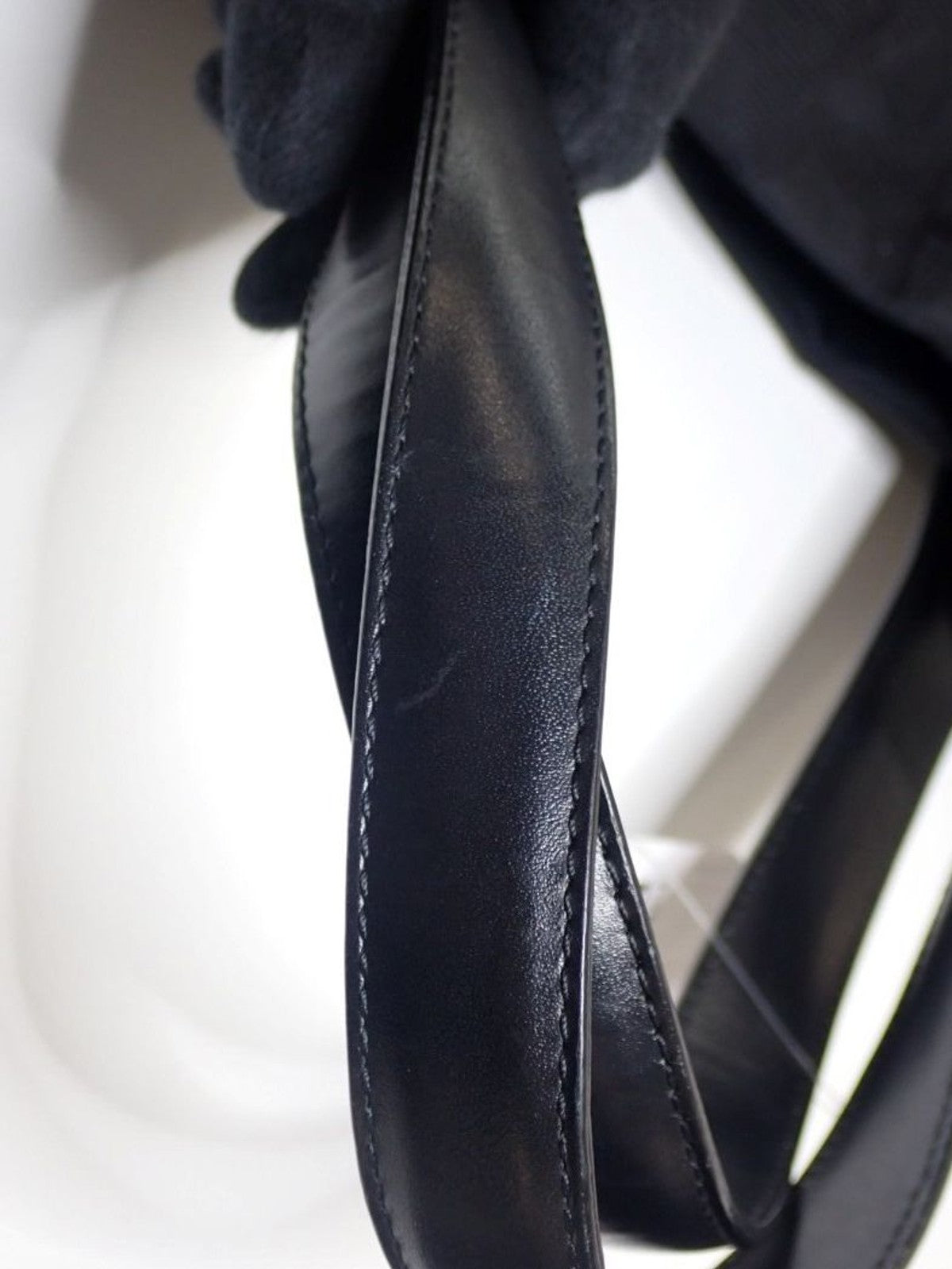 Medium New Travel Line Tote